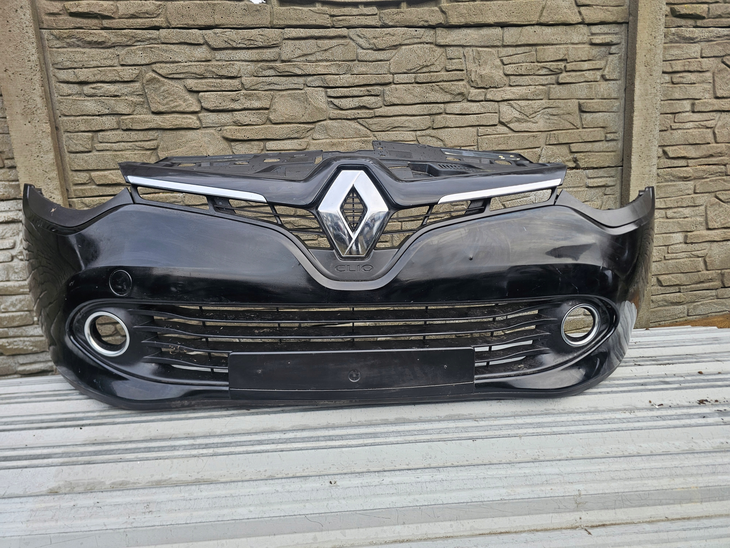 renault CLIO IV 4 бампер передний