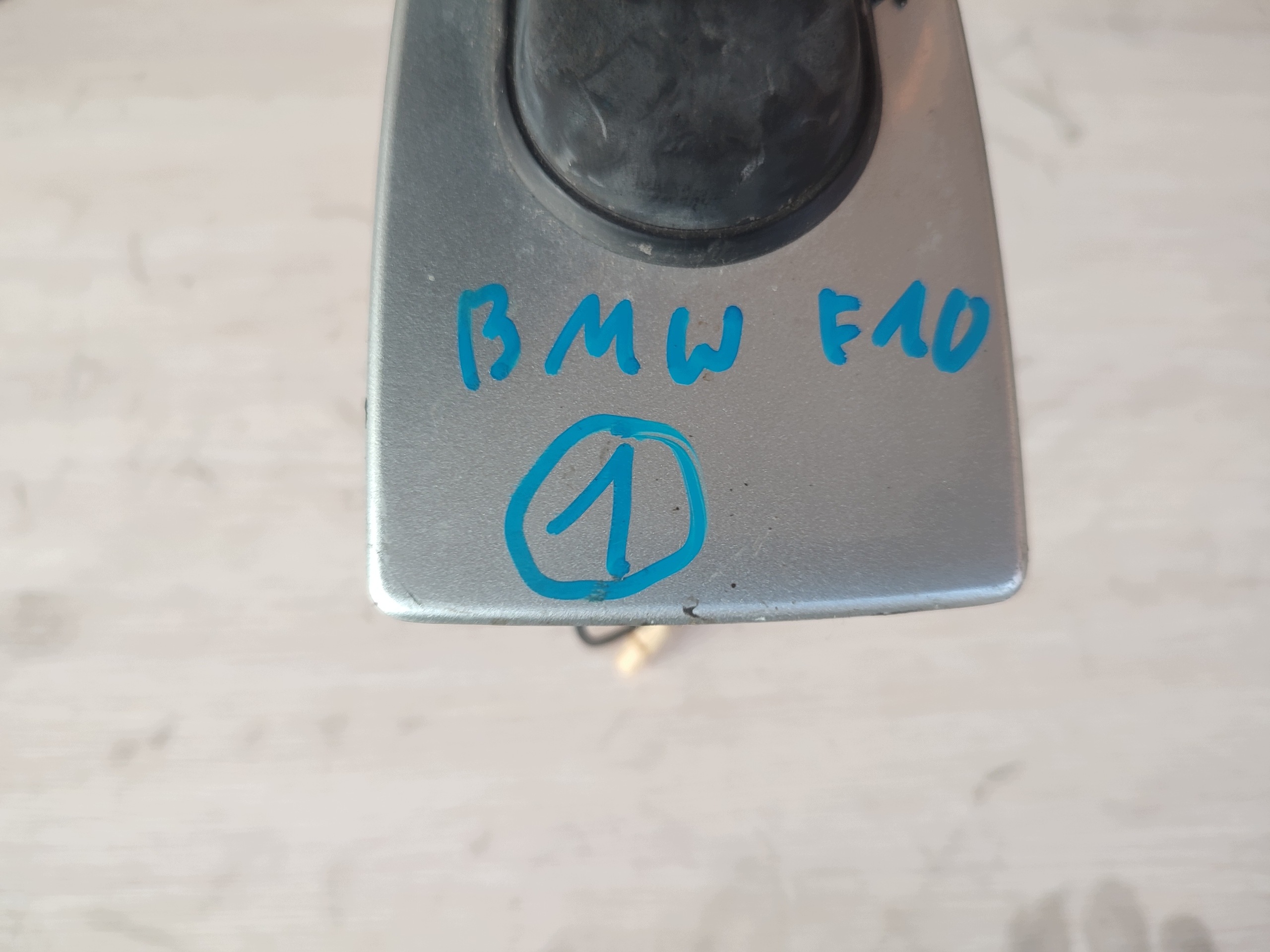 antenna bmw F10