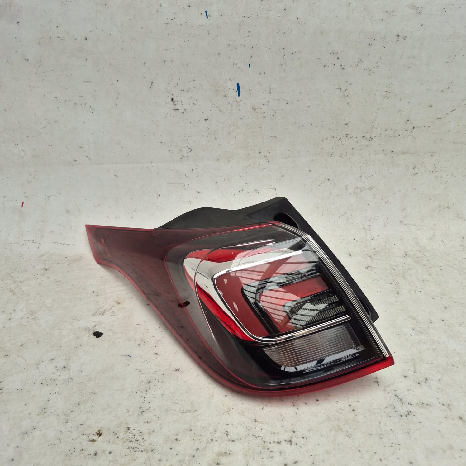 OPEL CROSSLAND X 17- light left rear part rear