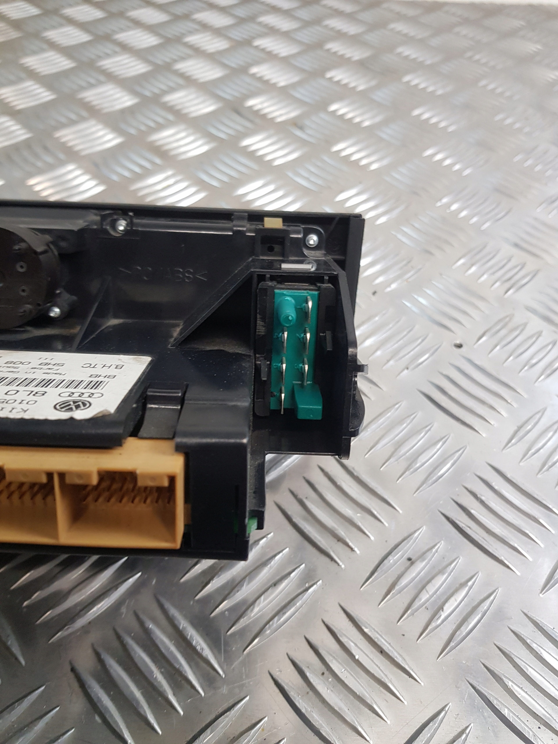 AUDI A3 8L 01R- PANEL klími klimatizaci 8L0820043J