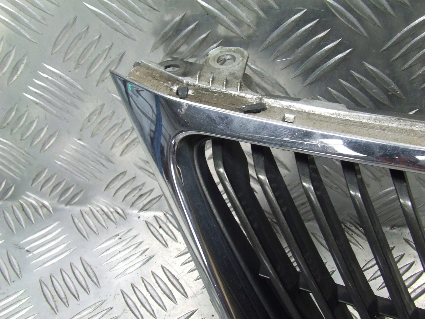 lexus IS II решетка радиатора 53101-53050 53101-53260