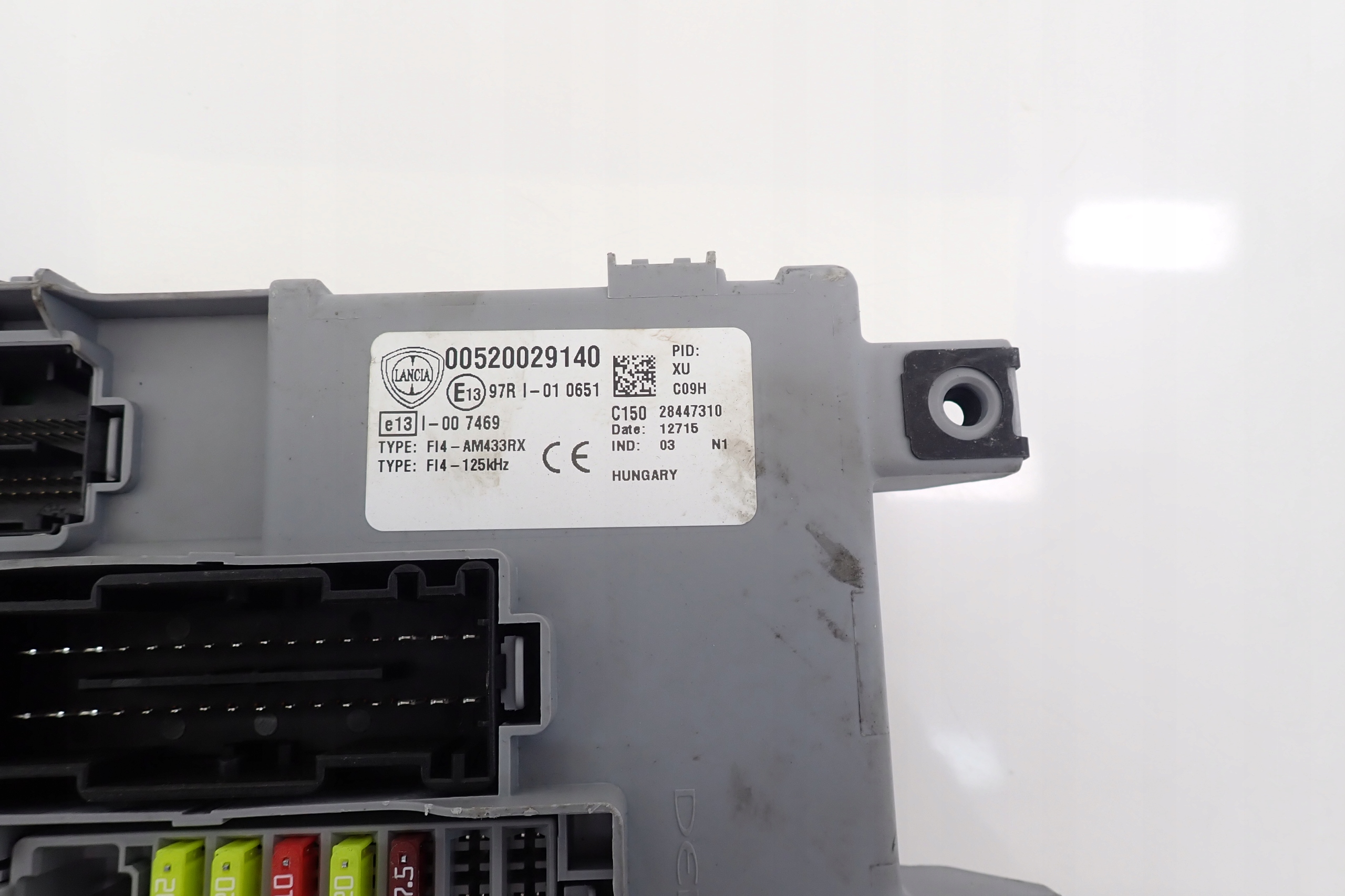 LANCIA YPSILON 2011-18 SKRZYNKA BEZPIECZNIKÓW BC Producent części Fiat OE