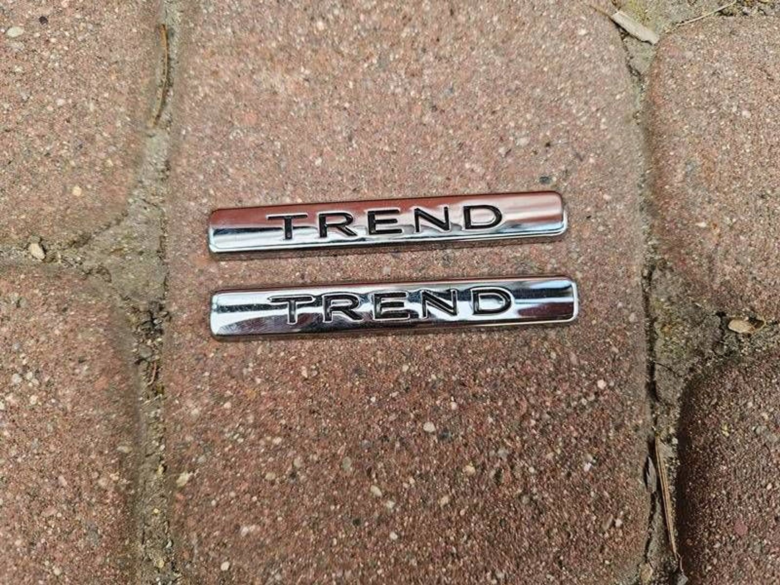 Emblemat parafango TREND logo napis Renault Clio IV 4