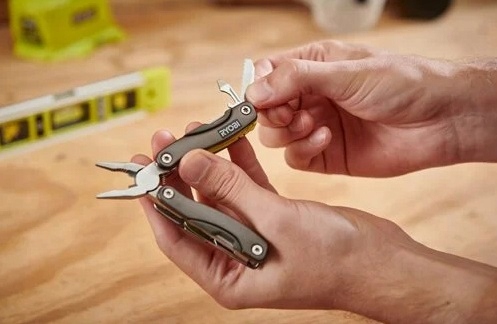 MULTITOOL NARZĘDZIE WIELOFUNKCYJNE SCYZORYK 14w1 Rodzaj nóż