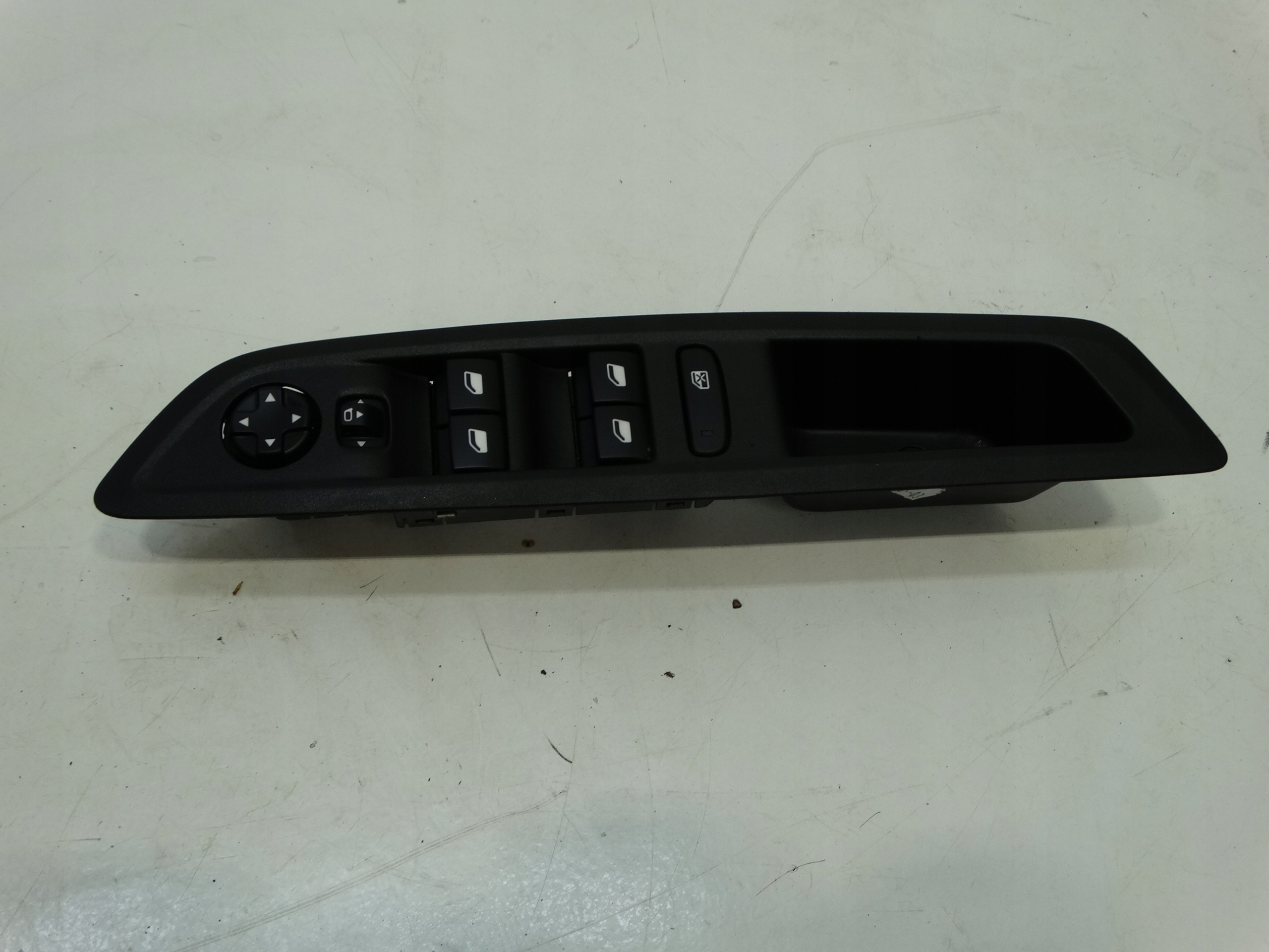 switch windows of mirrors left front CITROEN C4 III 9831082880 20R.