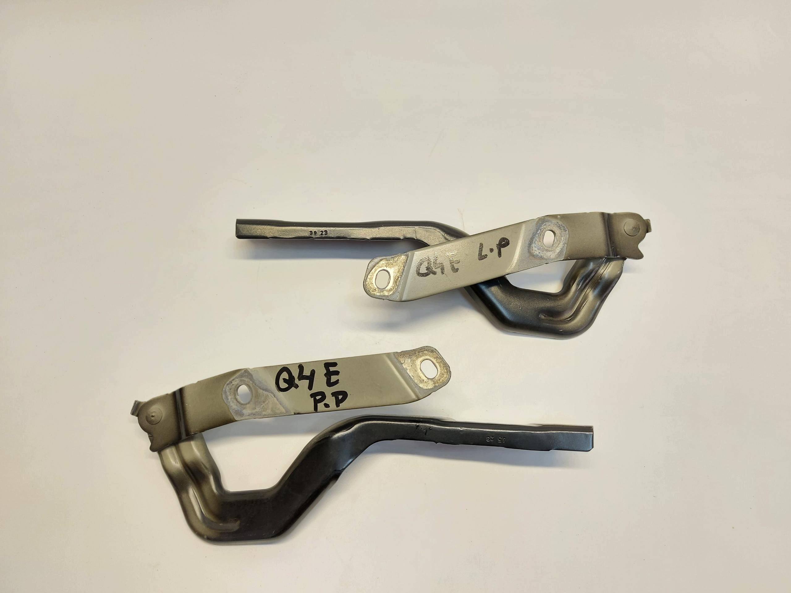 Audi Q4 89A 45 E-TRON , SUV, 2023, hinge bonnets right left 89A823301