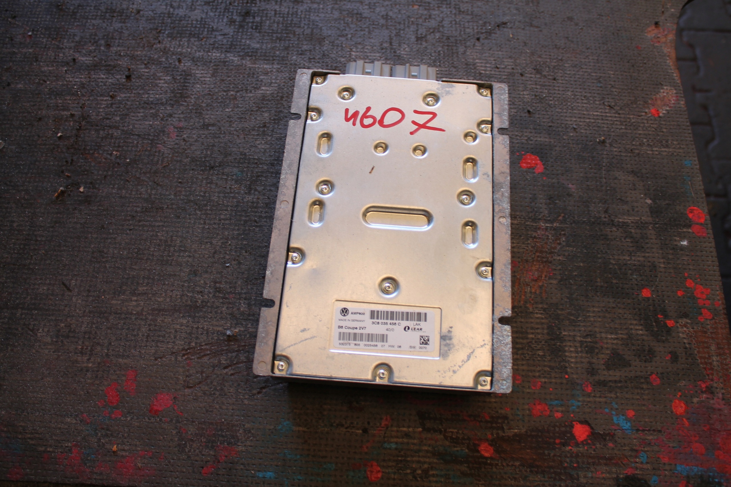 4607. amplifier AUDIO VOLKSWAGEN 3C8035456C