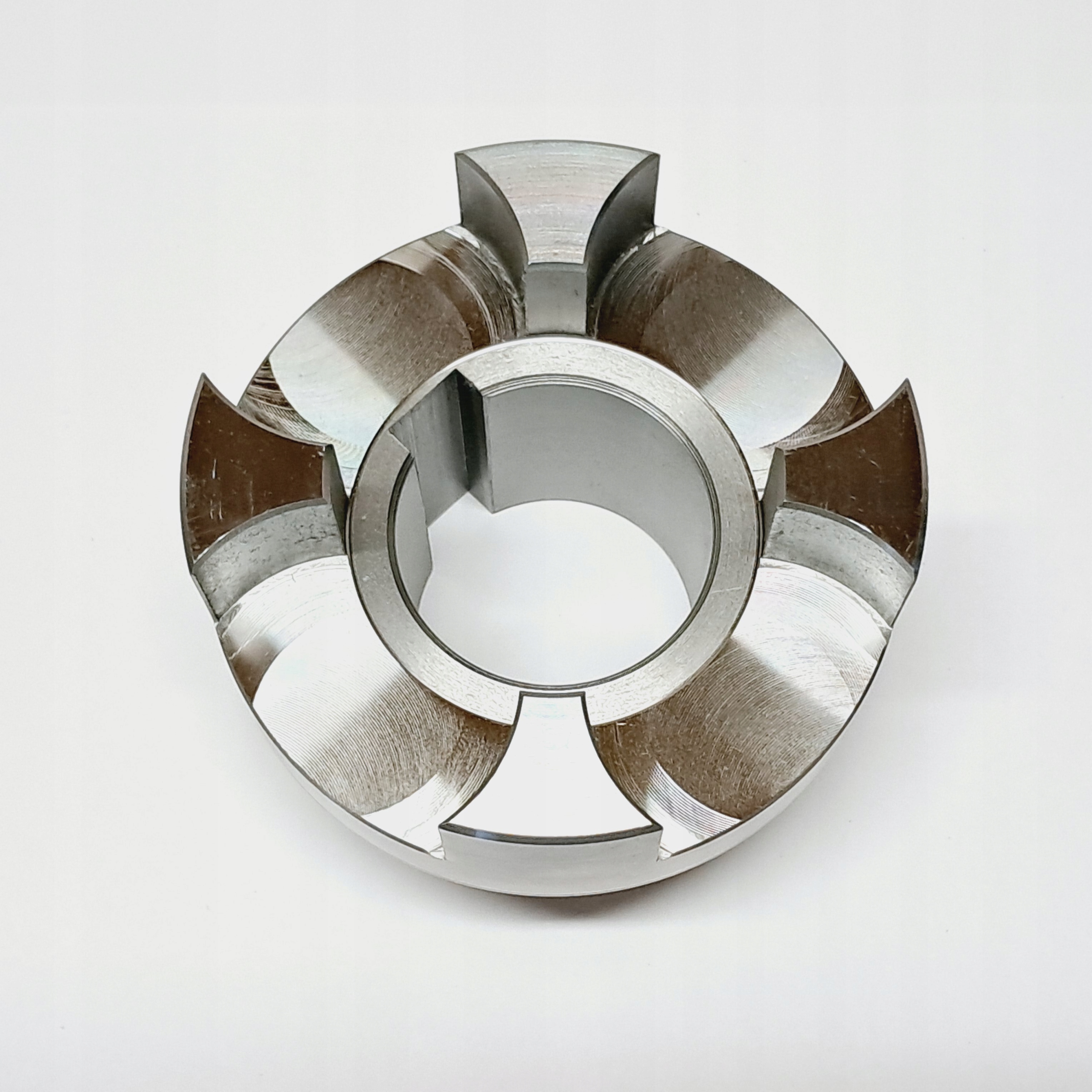 Spojka o průměru 105 mm s otvorem fi48 w14 polovina fi105 L140