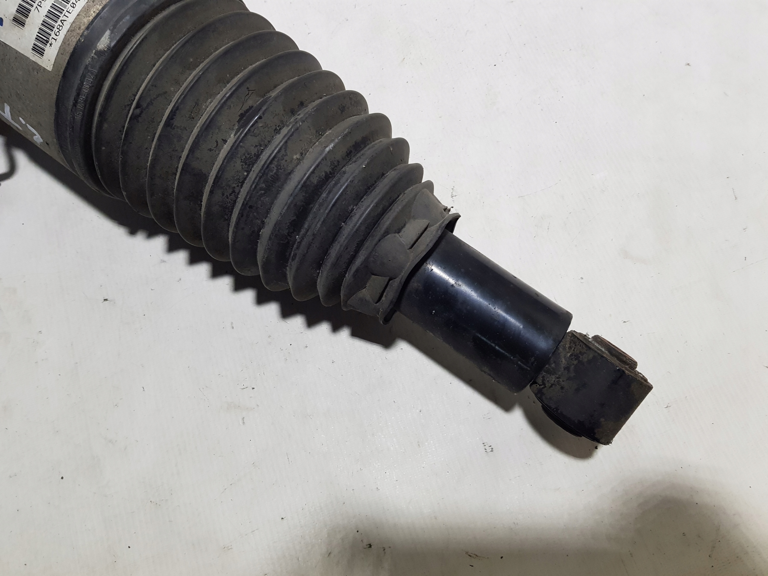 shock absorbers rear part left PORSCHE CAYENNE II S 7P 4.8