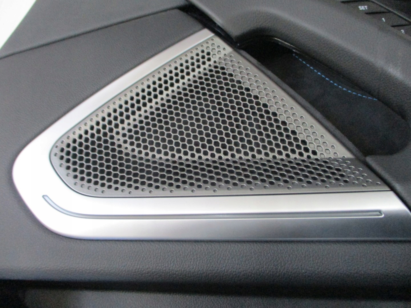 upholstery side door BMW Z4 G29 ALCANTARA