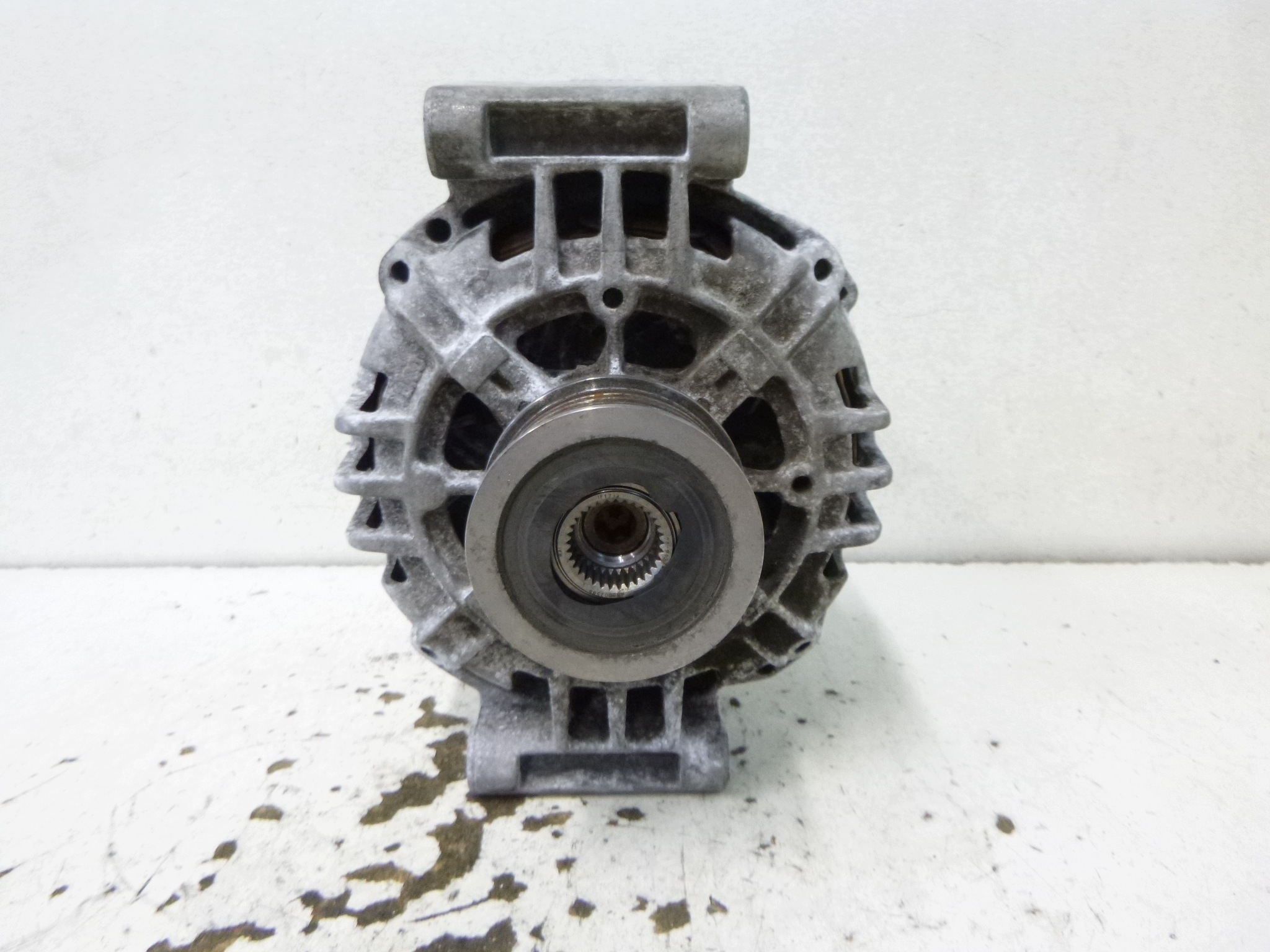 Alternator Audi A4 B6 2.0 ALT Valeo 140A