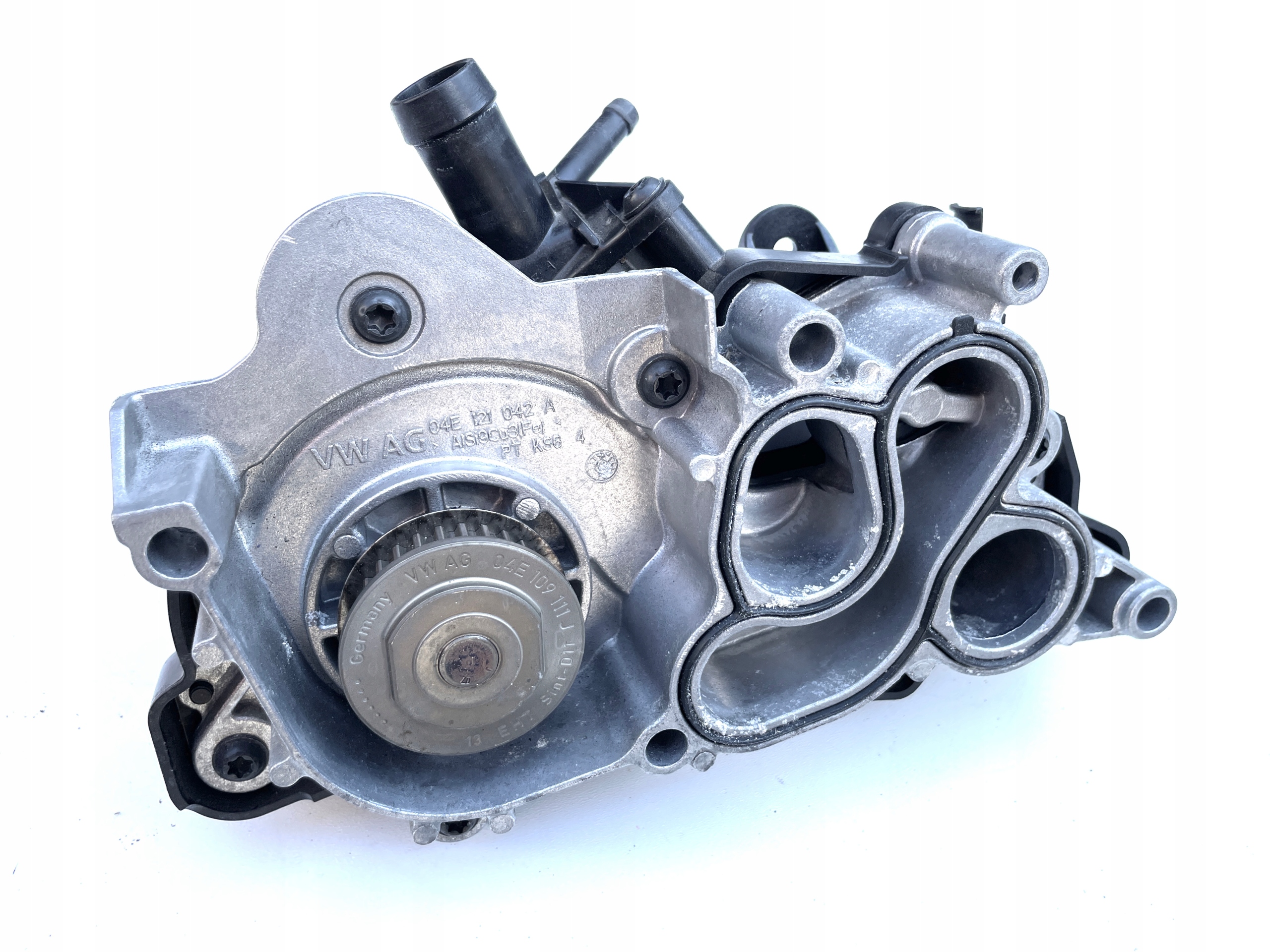 Водяний насос 04E121600P AUDI