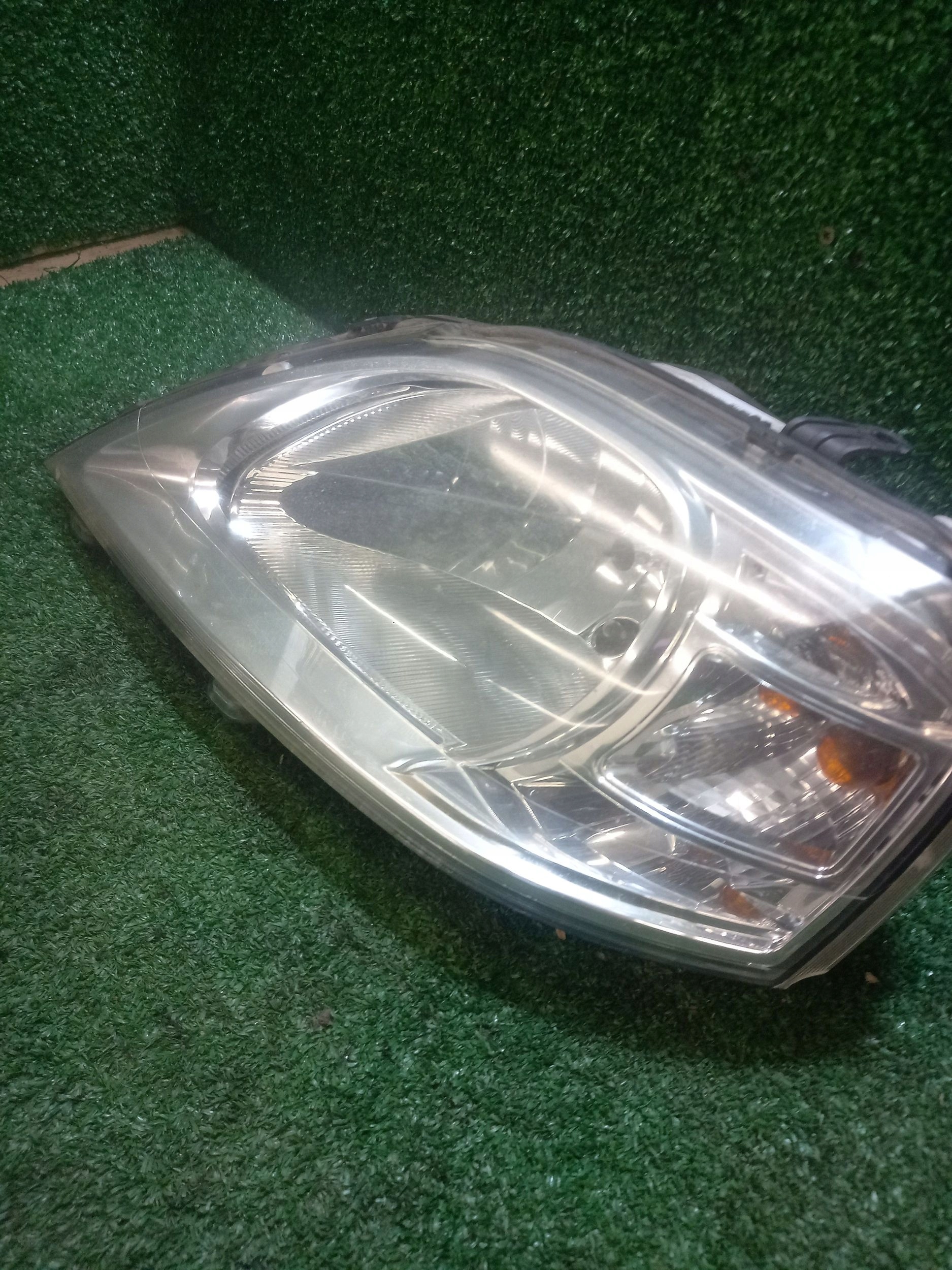 Reflektor GENUINE Dacia Logan et 8200744753