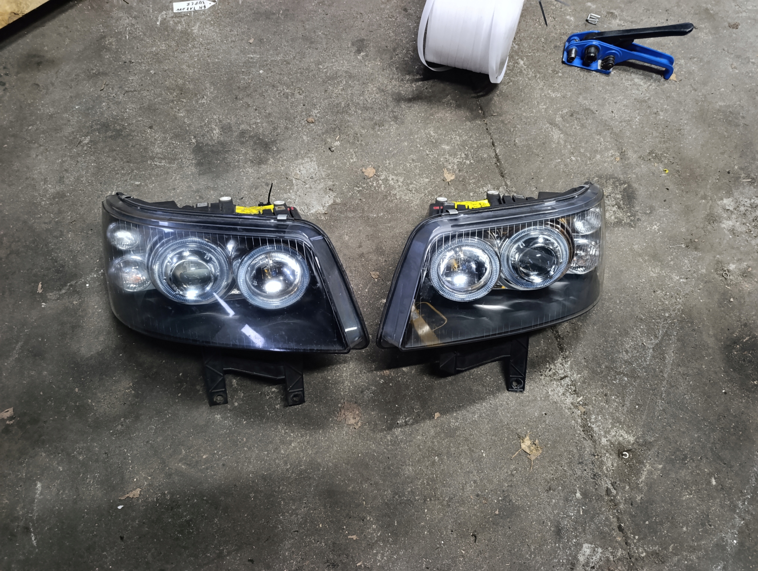 lights front head lights front VW T5 03.- 09r.