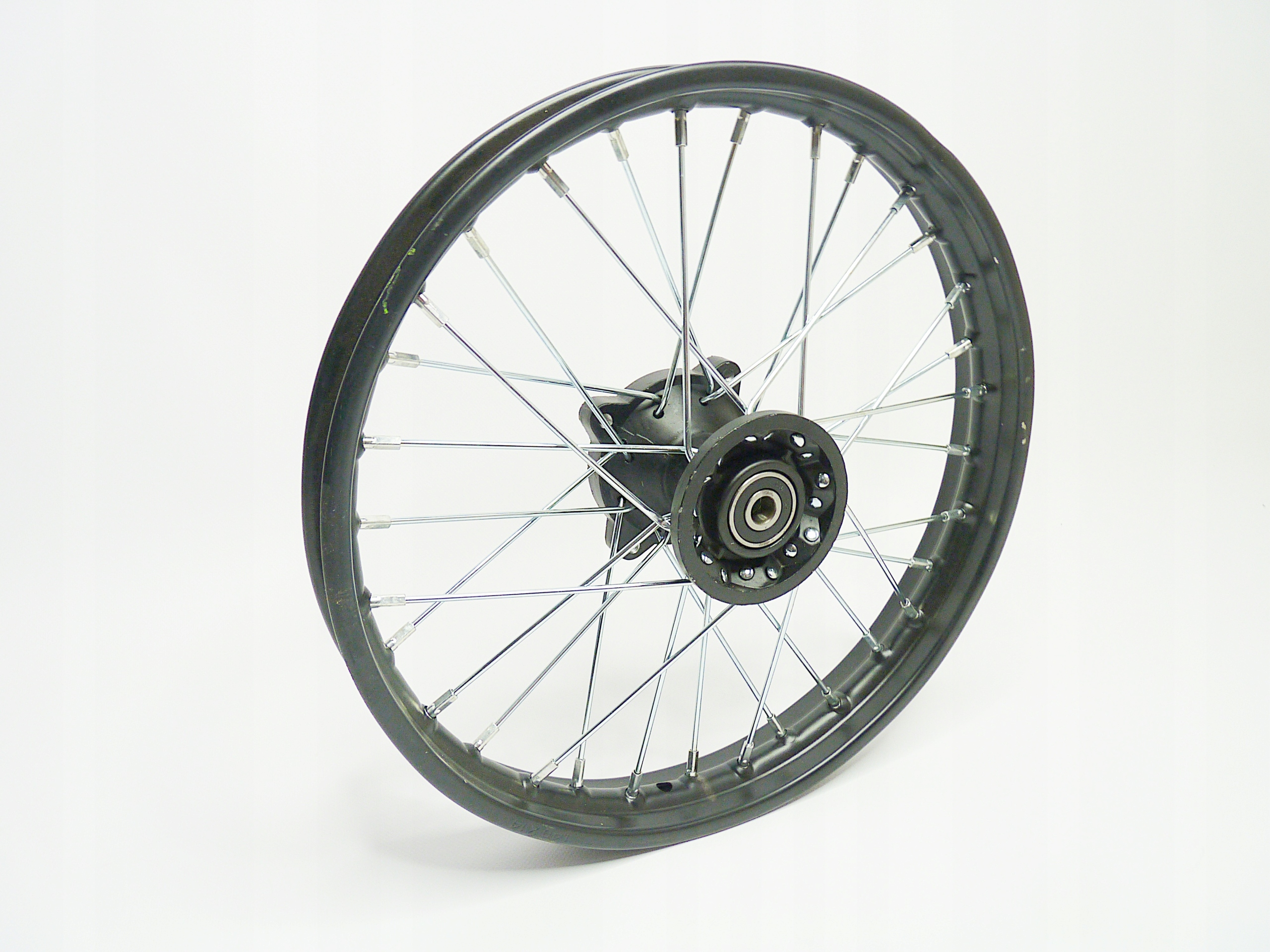 Колесо 17 дюймов передний крест 110 125 kxd ось 12 мм