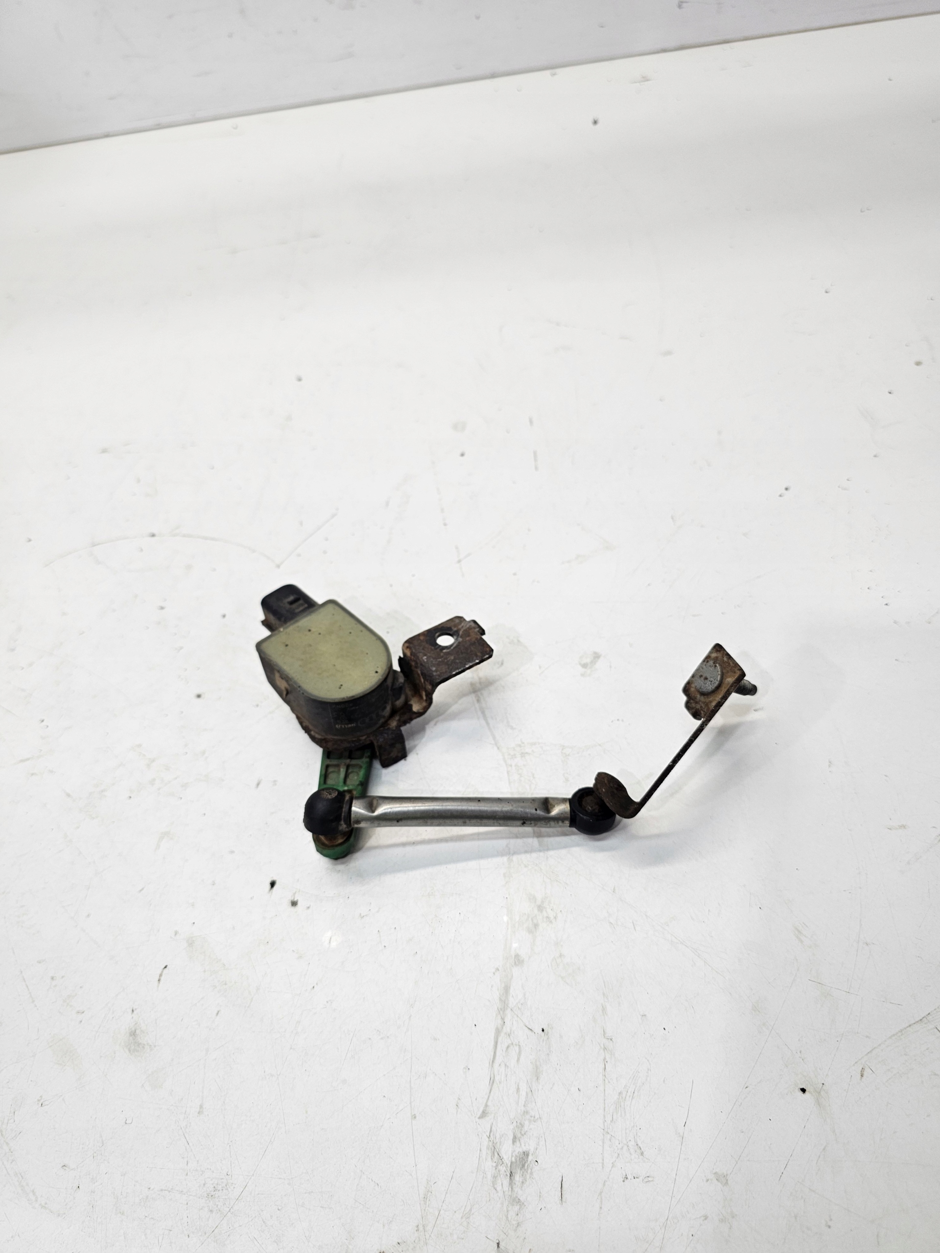 Sensor POZIOMOWANIA Leuchten AUDI TT 8J 8J0941274E