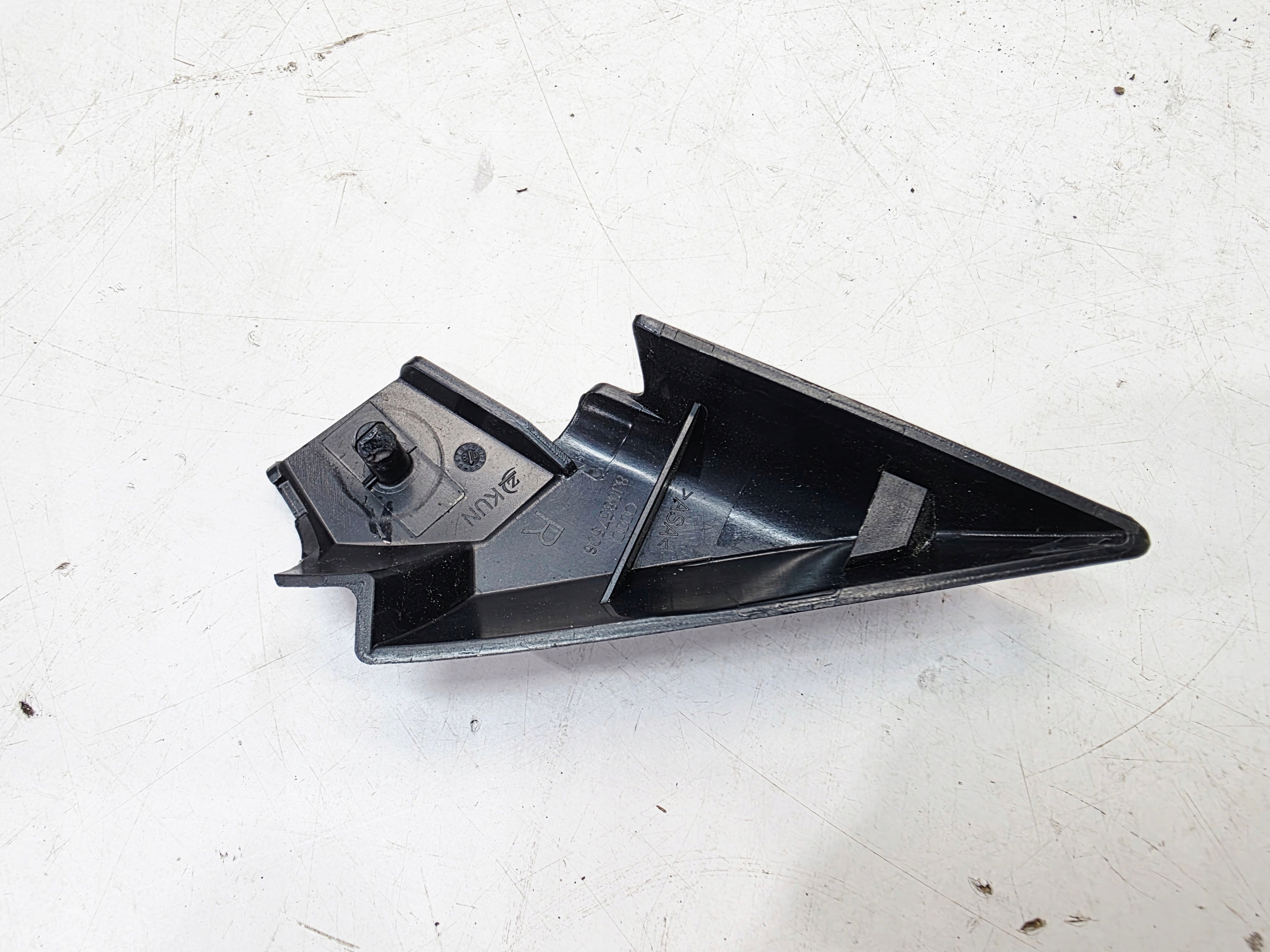 TROJKAT cap door right front AUDI TT 8J COUPE 8J0857506