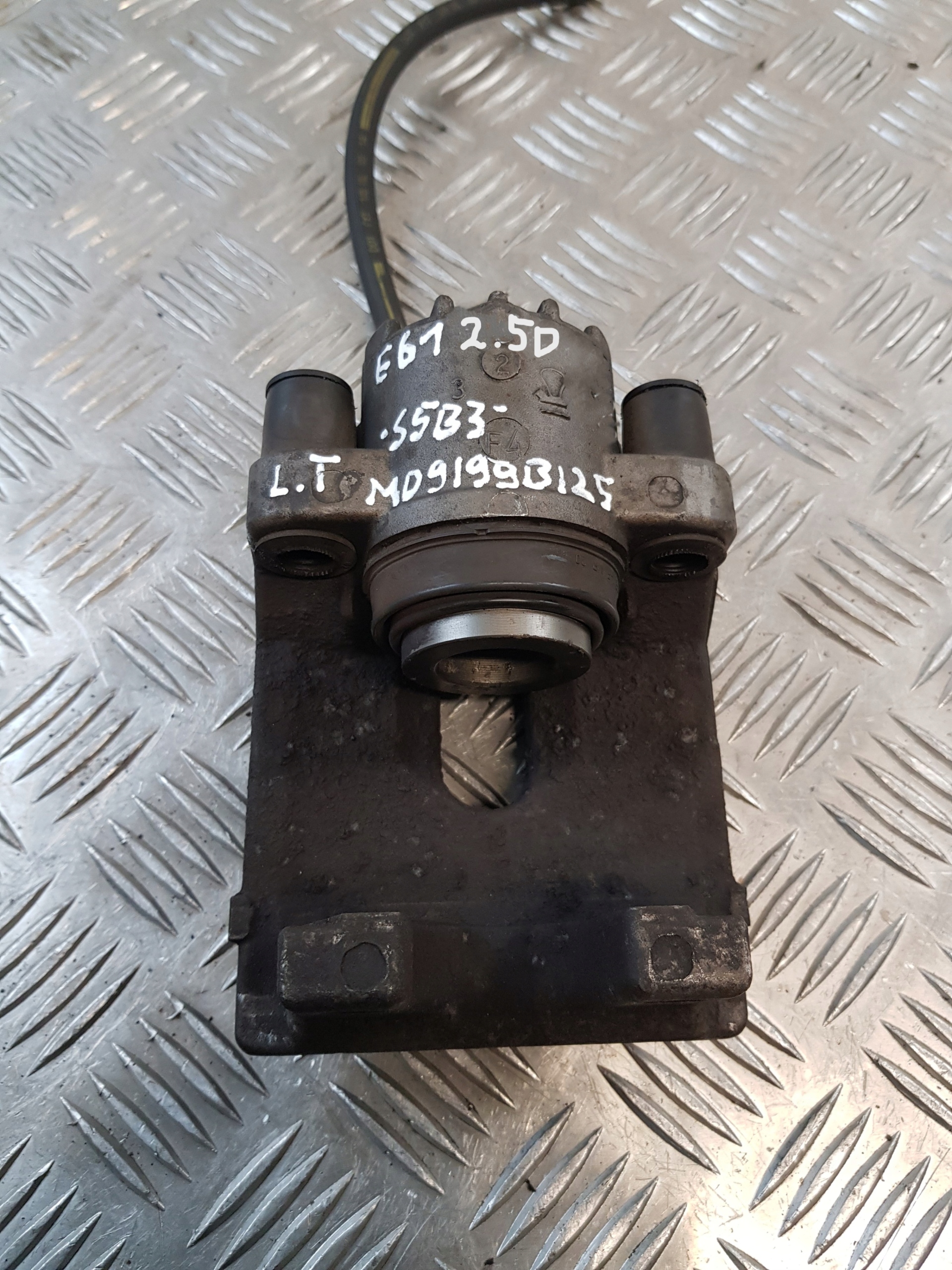 caliper brake left rear part 42/20 BMW E61 2.5D 04R