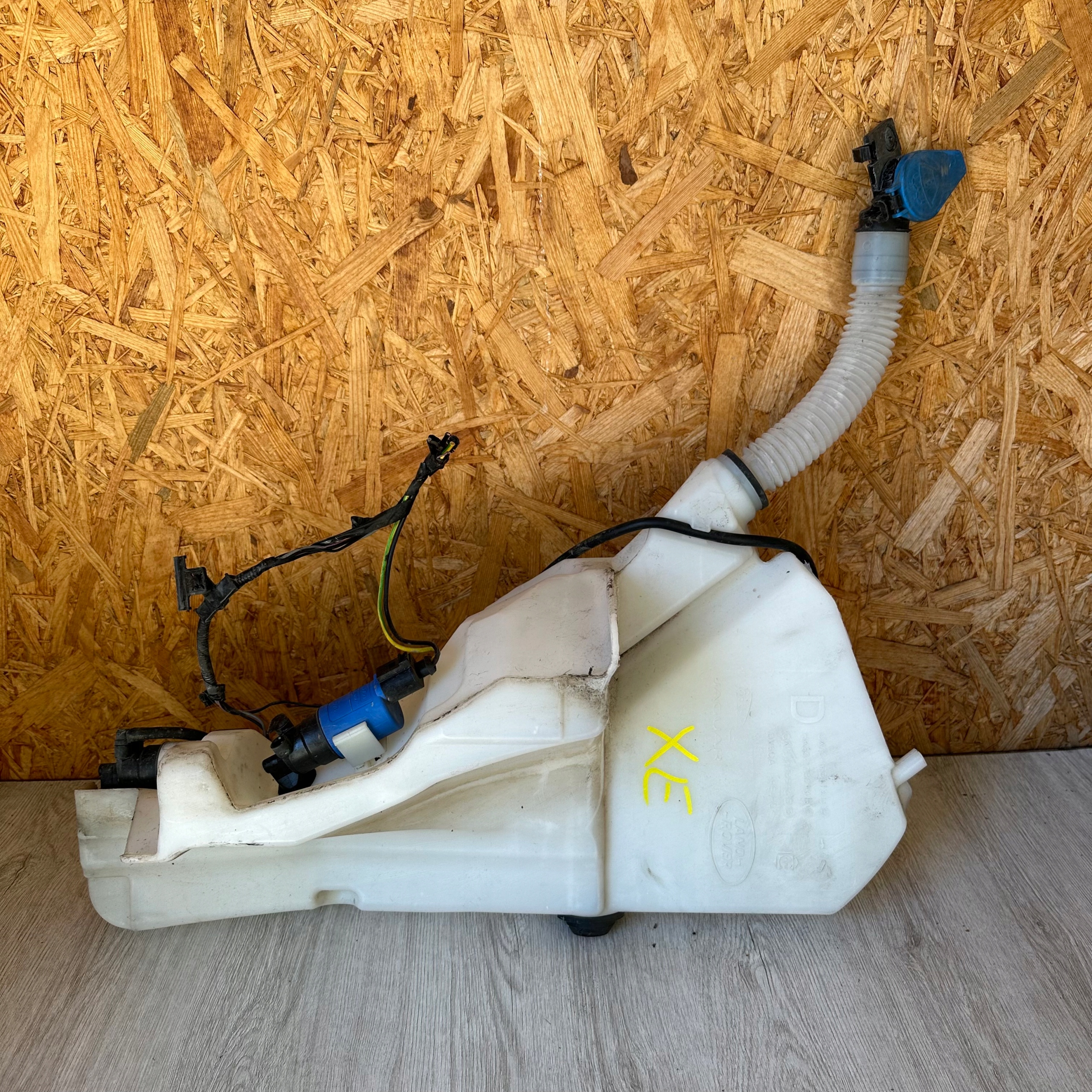 WASHER FLUID TANK JAGUAR XE GX73-17B613-DB