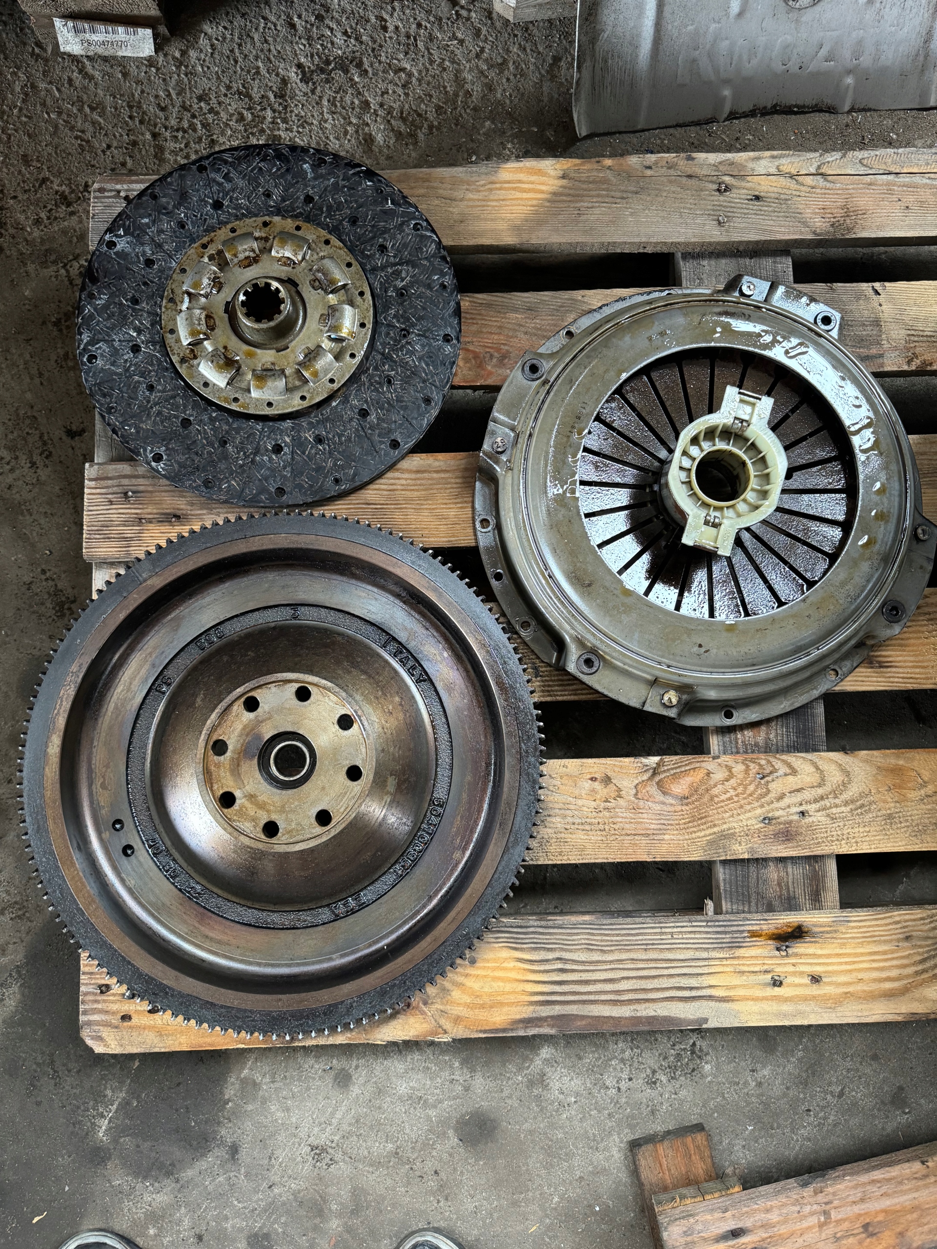 SPRZĘGŁO KOMPLETNE TARCZA DOCISK KOŁO 5.9 IVECO EUROCARGO E5