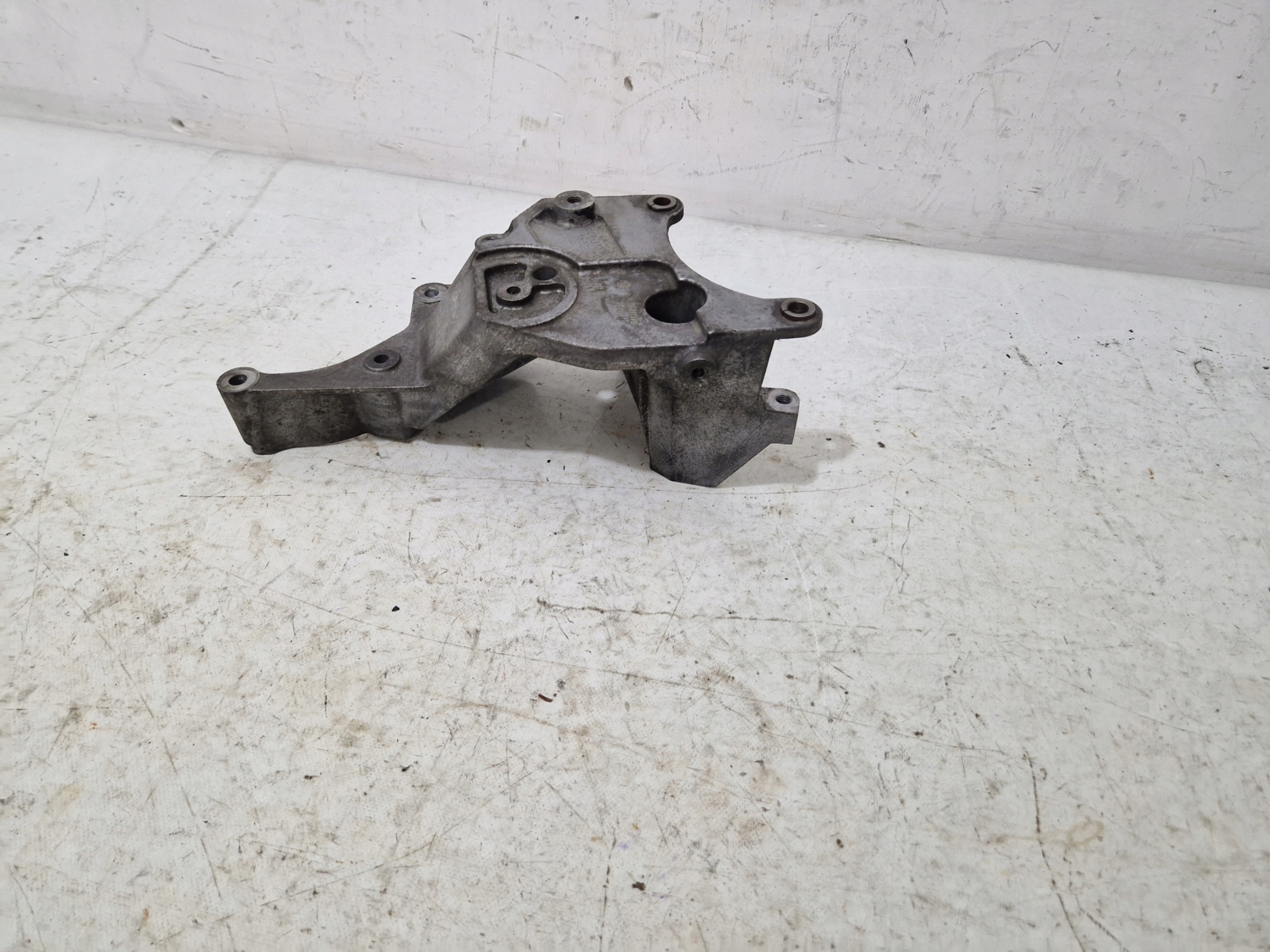 CADILLAC ESCALADE IV 15- 6.2 V8 Support Support plaque SPREZARKI 12626078