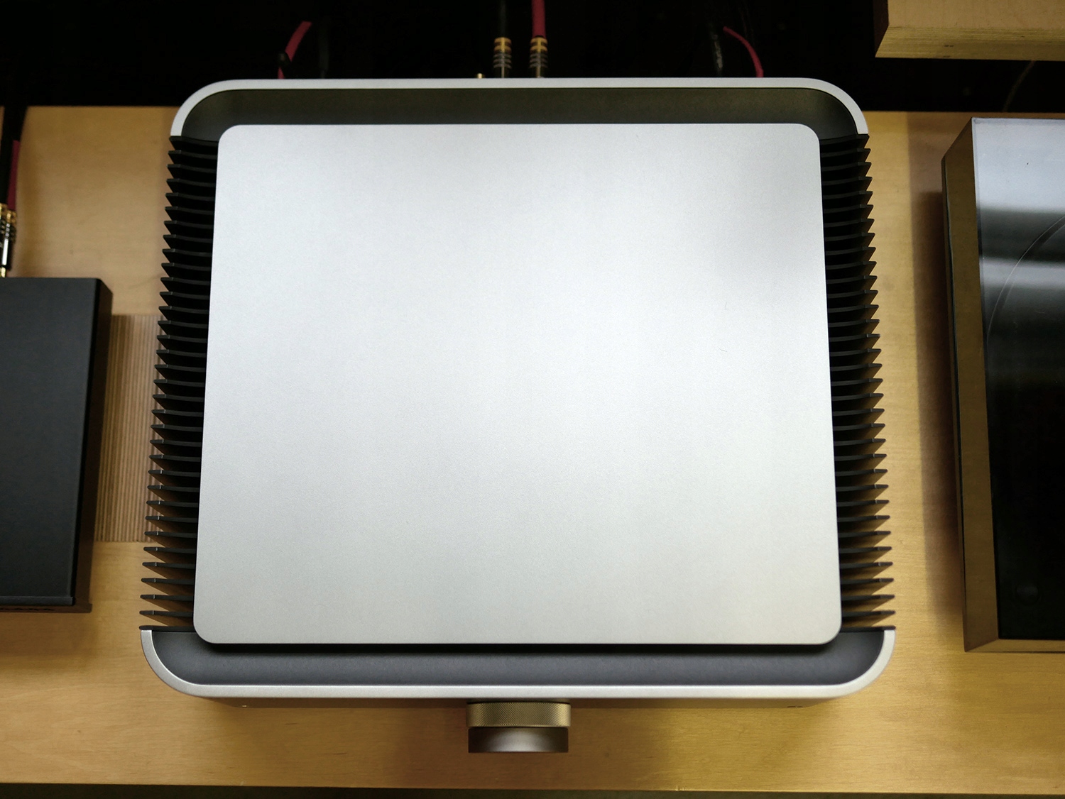 Cambridge Audio Edge A Zintegrowany wzmacniacz stereo Głębokość produktu 46 cm