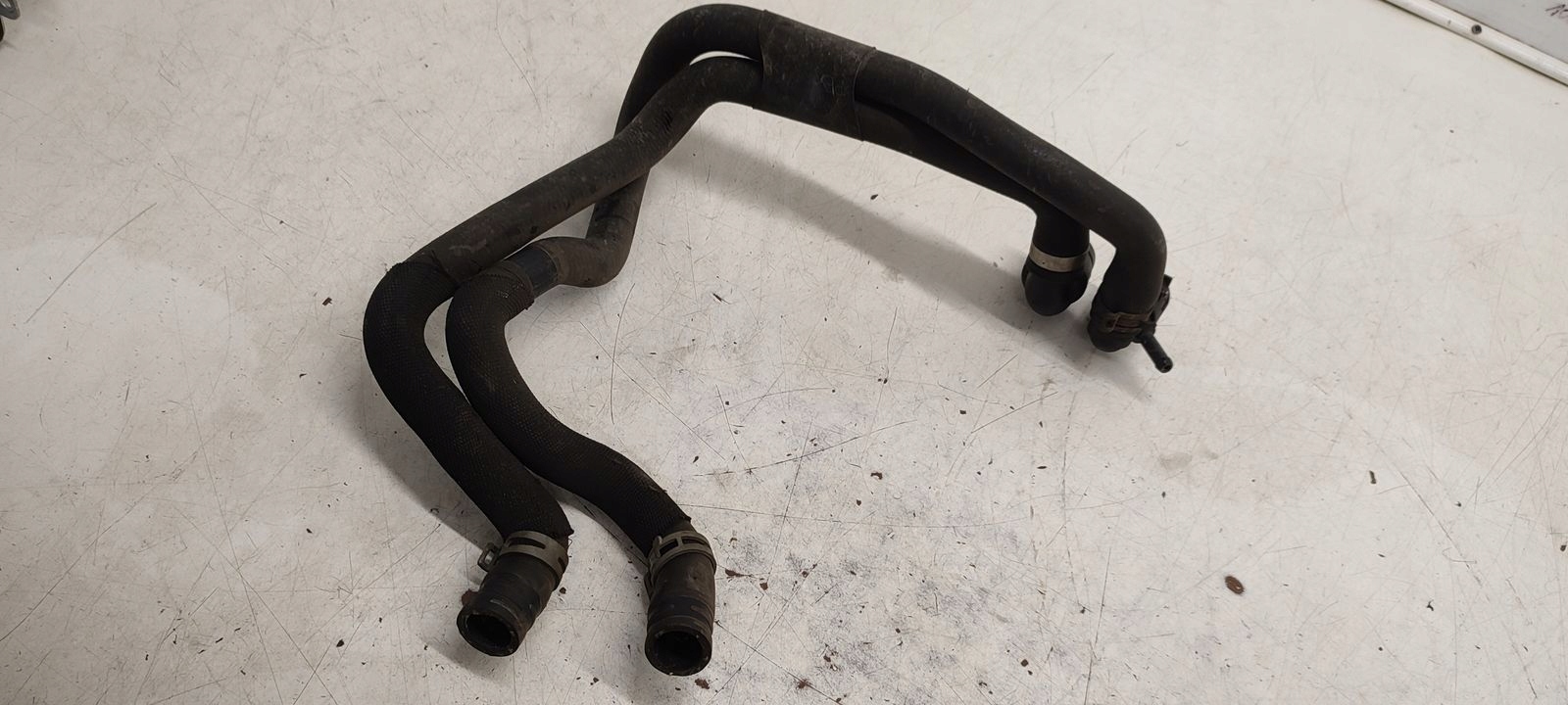 crijevo prijenos vode VW Touran i LIFT 1,4 TSI