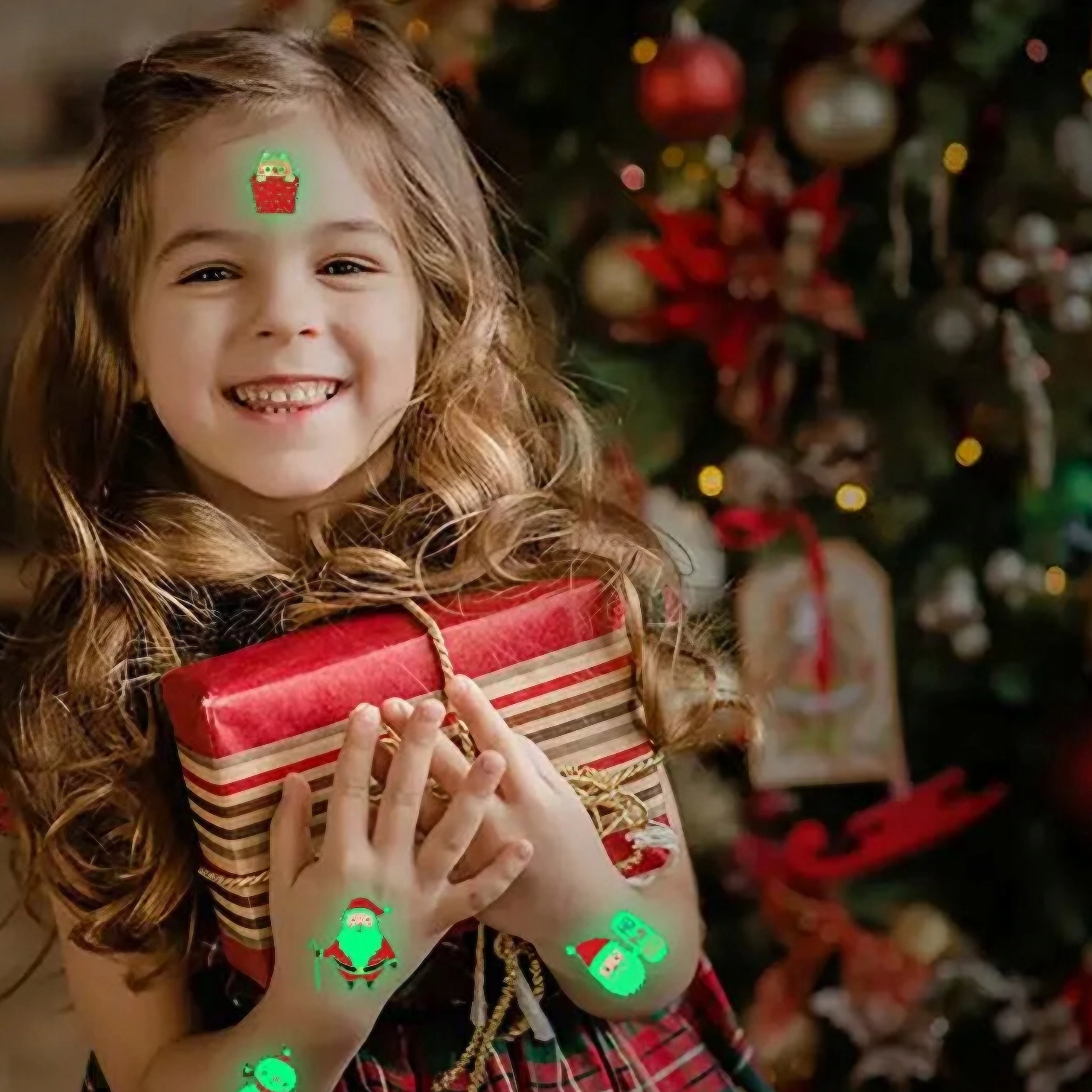 TATUAŻE DLA DZIECI ZMYWALNE ŚWIĄTECZENE ŚWIECĄCE BOŻE NARODZENIE MIKOŁAJKI EAN (GTIN) 0088747983794