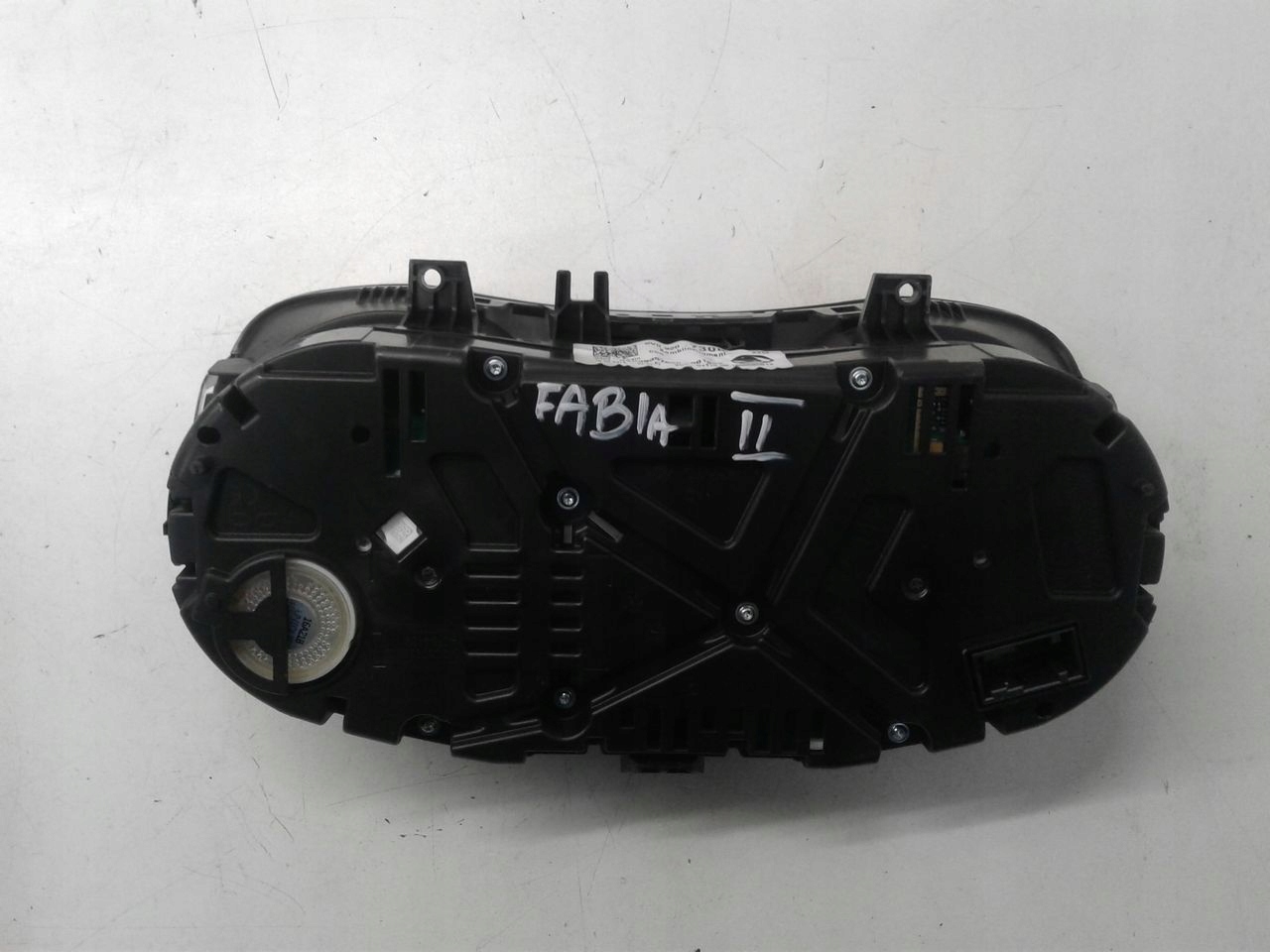 спидометр 6V0920730B SKODA FABIA III 1.0