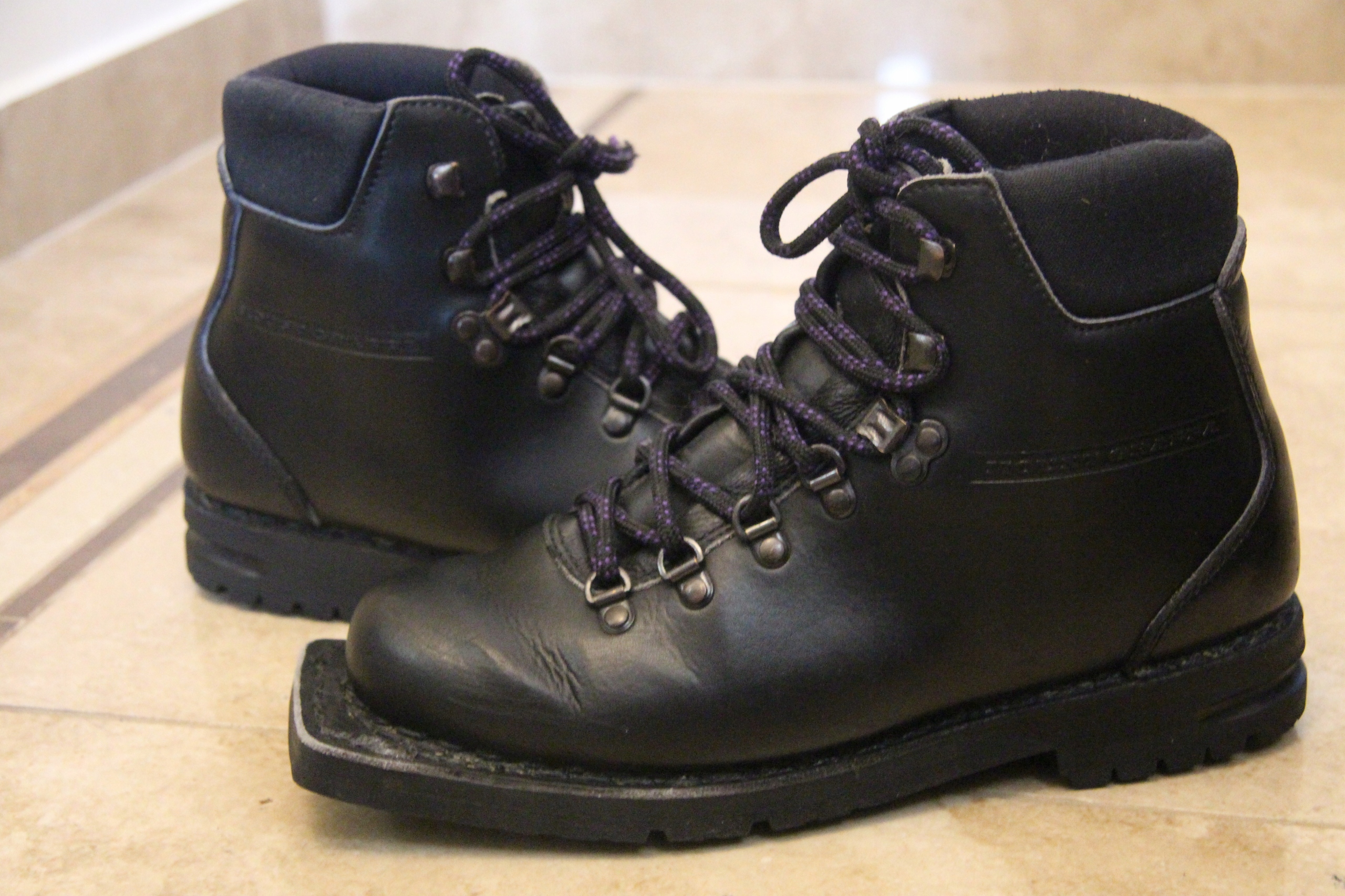 MOUNT GRAPPA 75MM - ROZ.39/25,5CM - SKÓRA-VIBRAM Marka inna