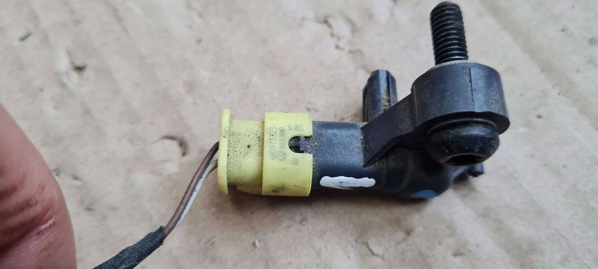 A4 B9 8W S4 impact sensor connecting spoiler 4M0959651 S5 Q7 Q5 A5 8W