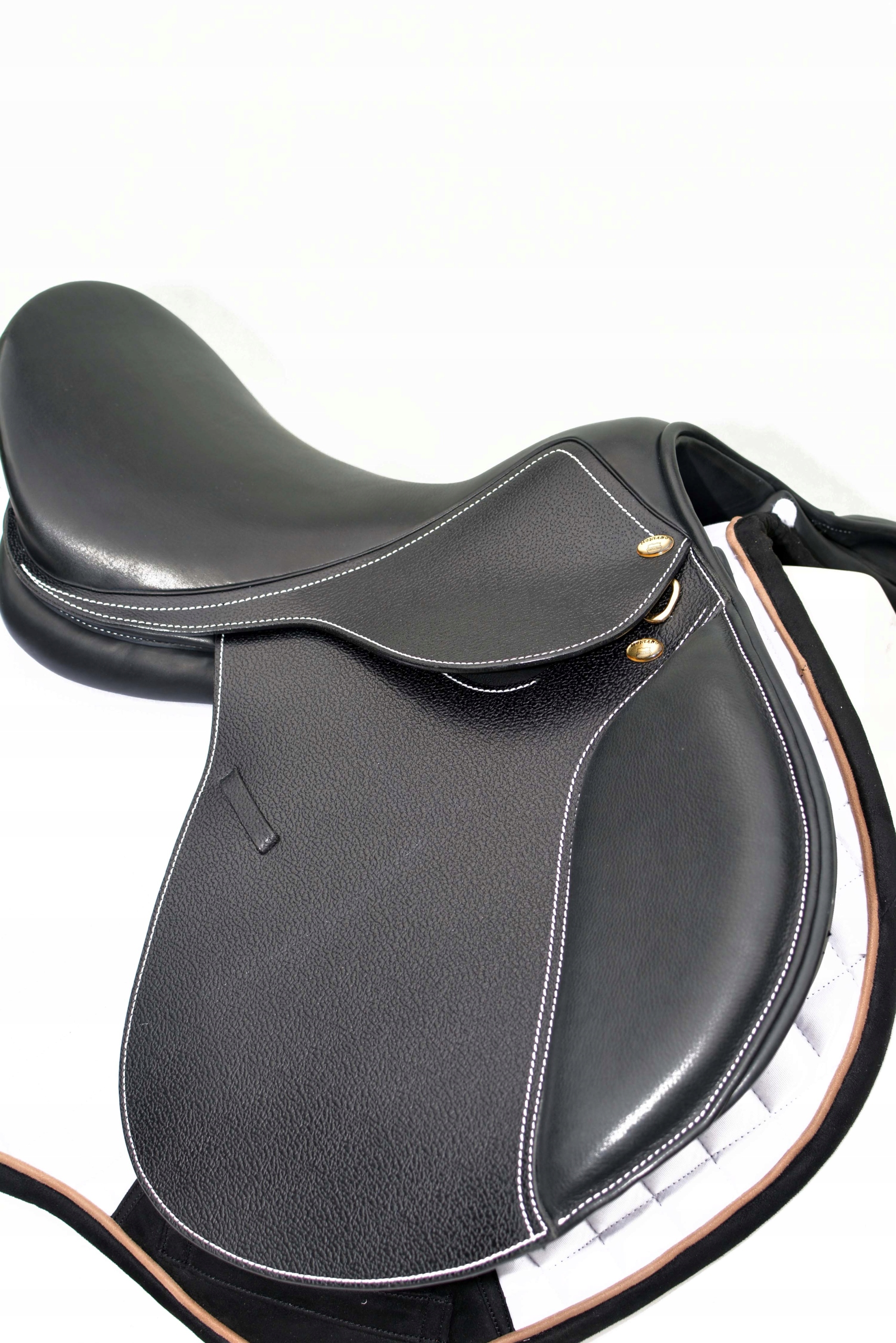 SIODŁO SKOKOWE Z WYMIENYM ŁĘKIEM 17,5C- ŁĘK 30 Model wytok z napierśnikiem