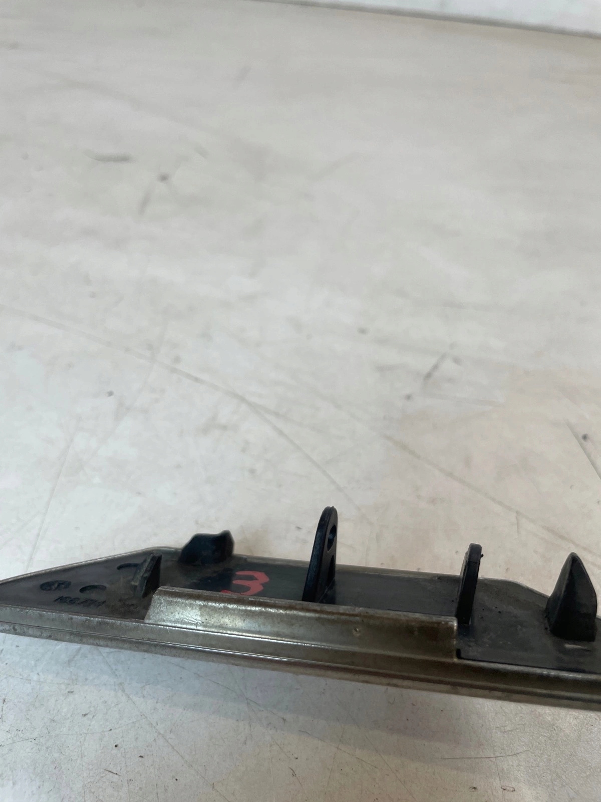 spoiler chrom lights right Ford Kuga MK1