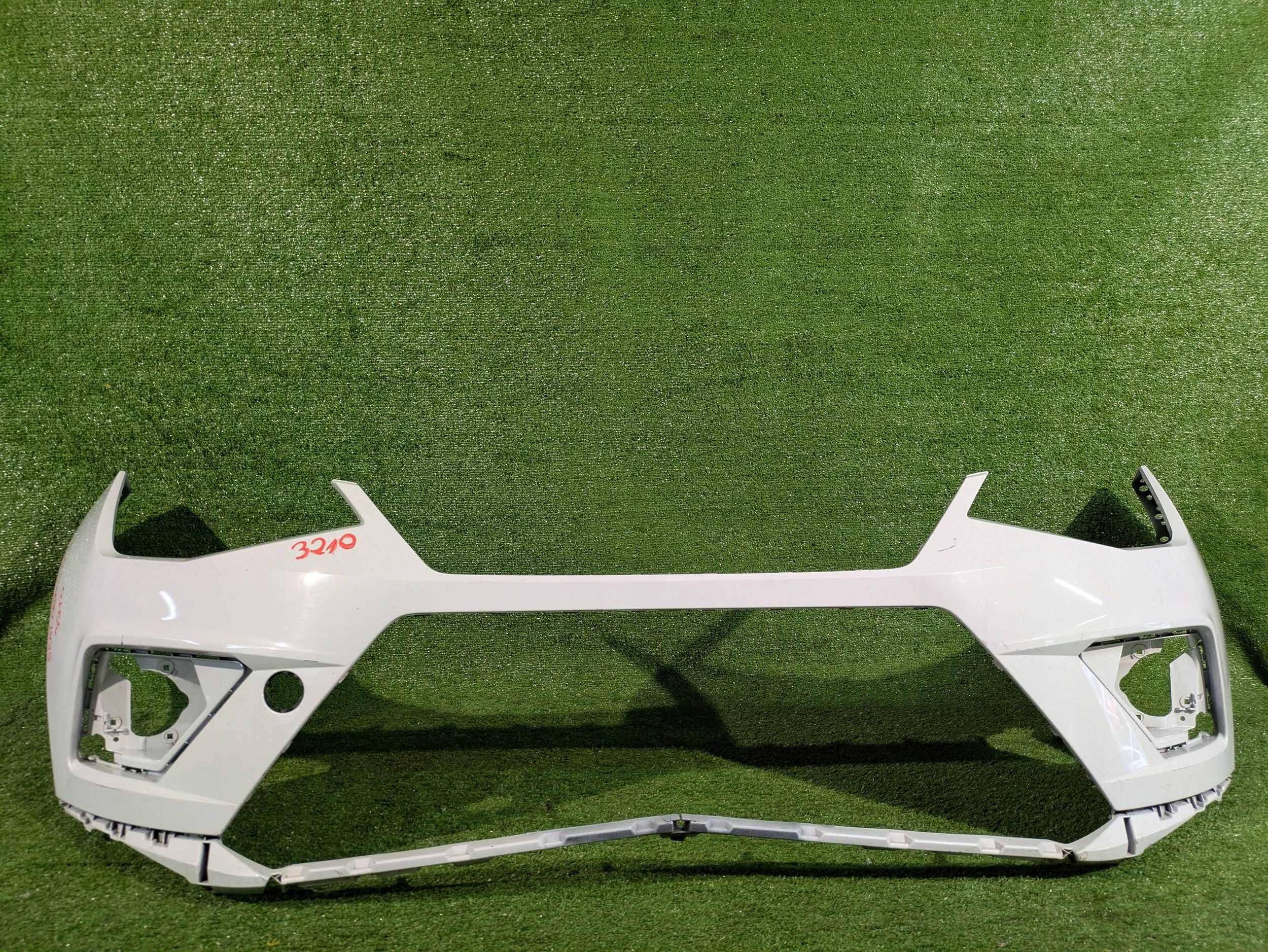 front bumper front SEAT ARONA 6F9 NR.Z3210
