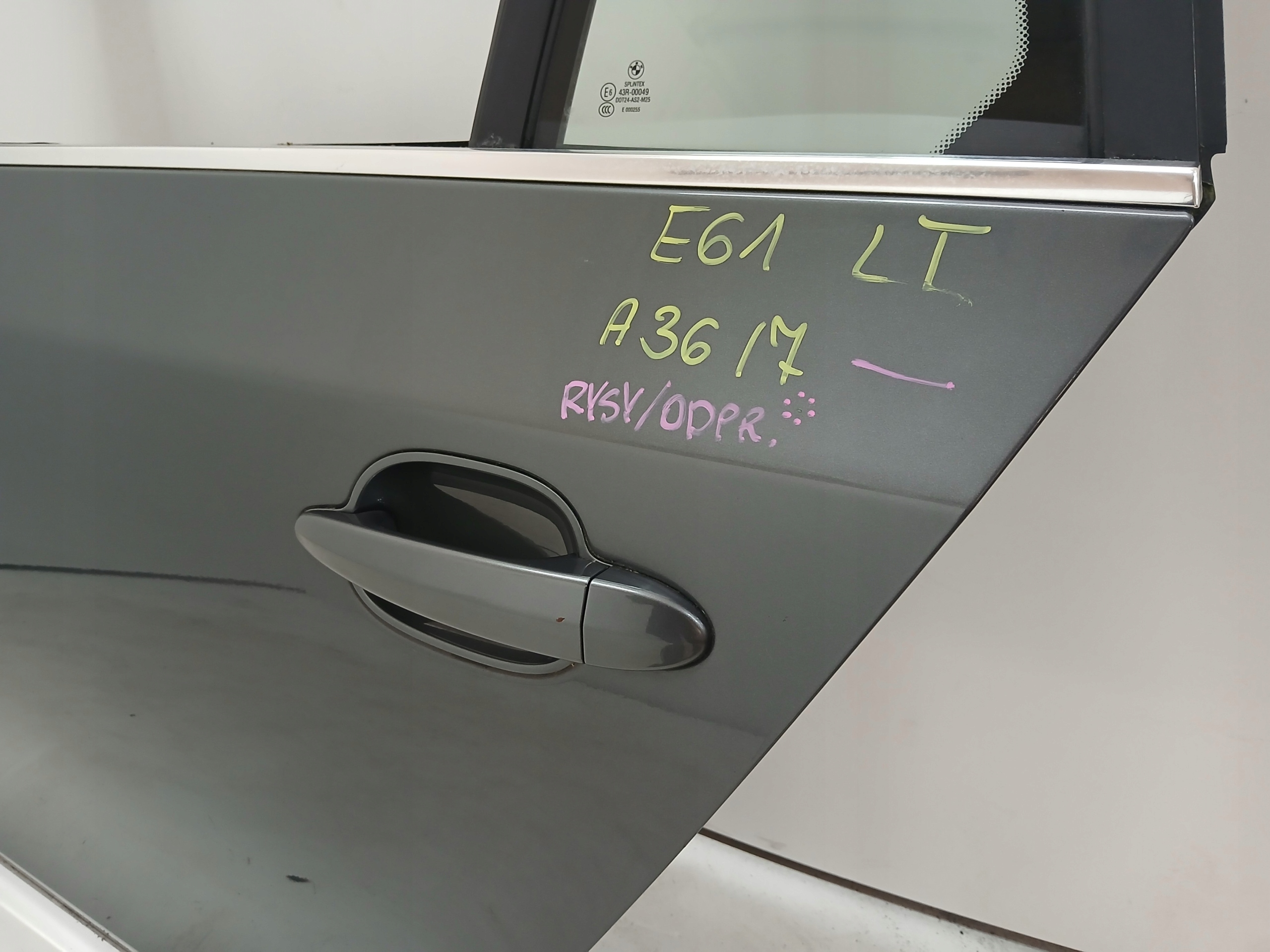 door left rear. BMW E61 TITANGRAU II A36/7