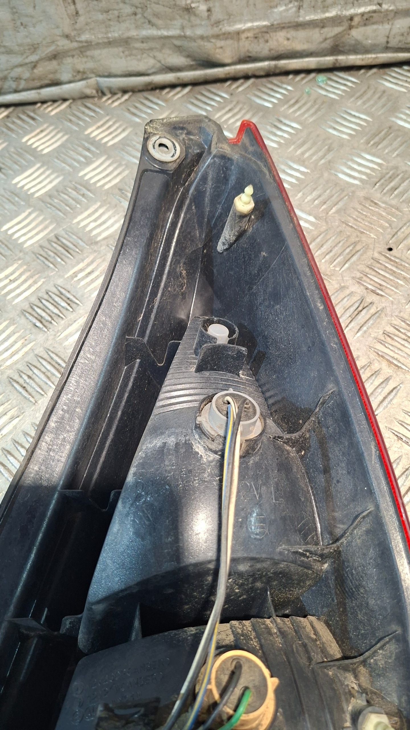 light left rear part SUZUKI LIANA