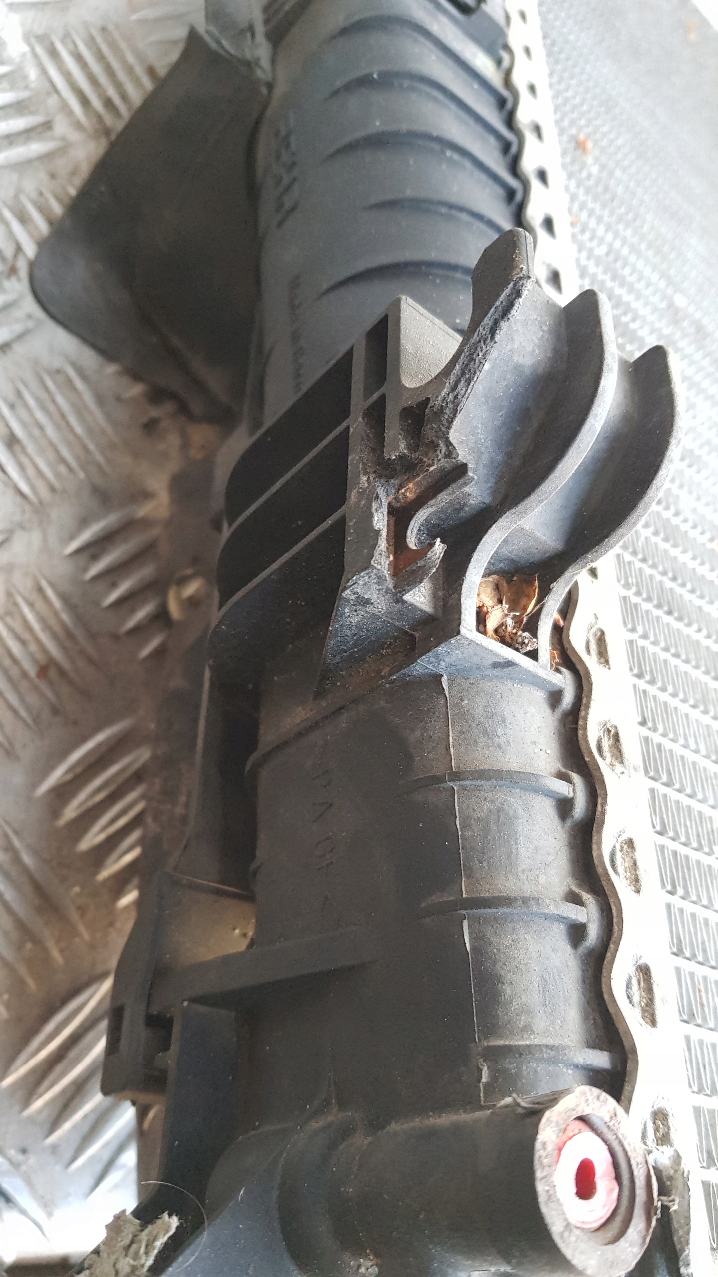 MERCEDES W220 water cooler A2205000903
