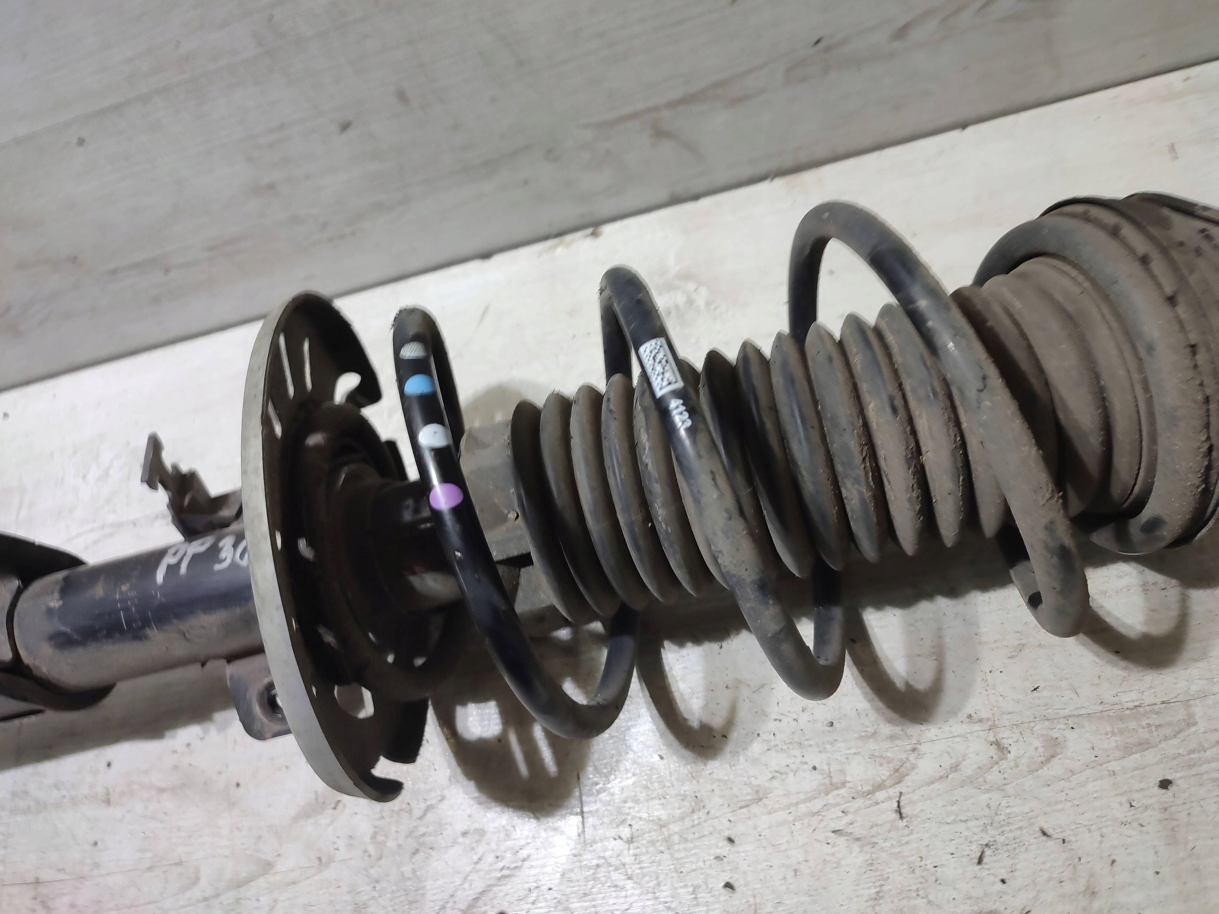 Peugeot 308 2019 front side right shock absorber front