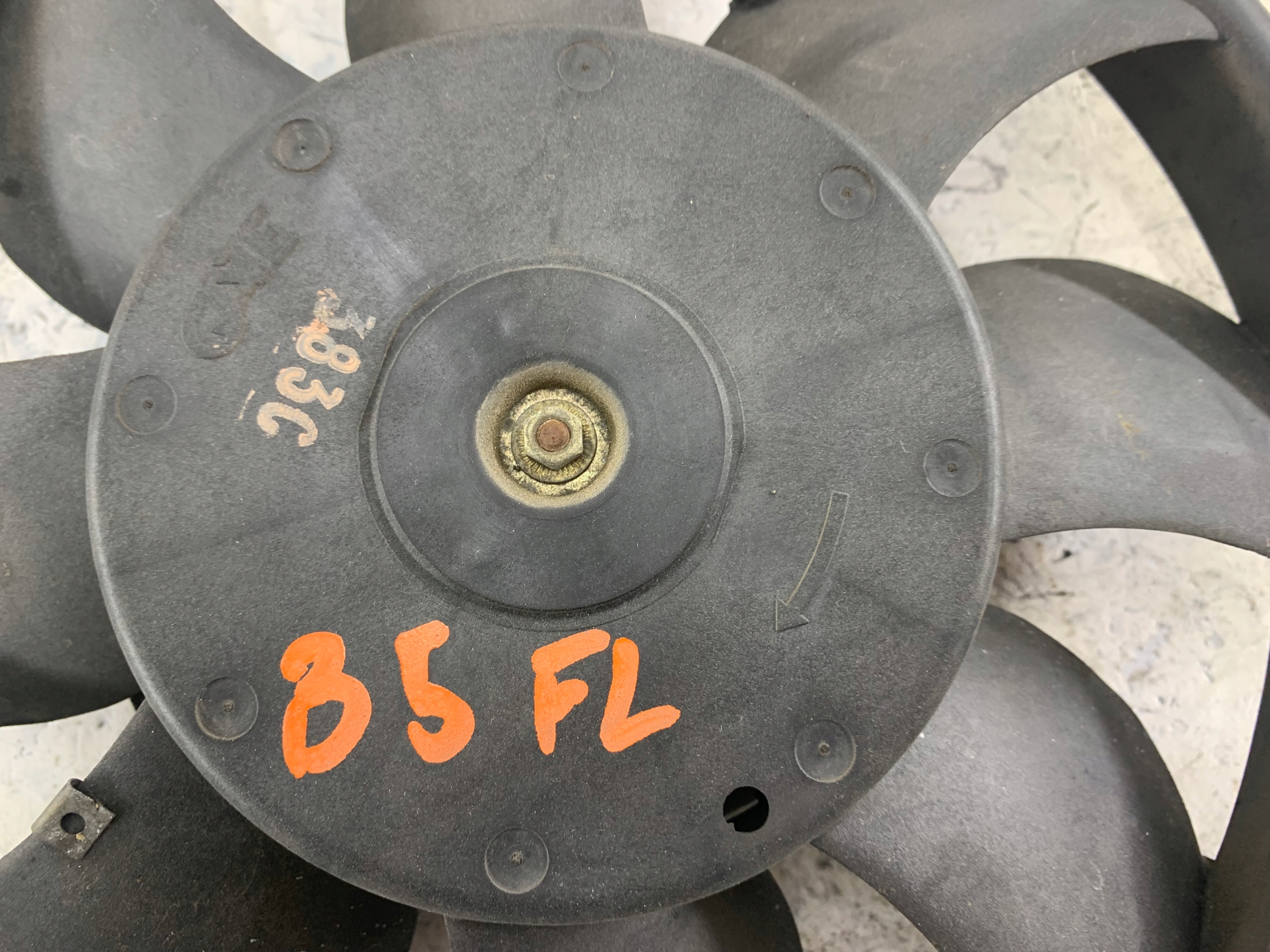 VW PASSAT B5 LIFT 1.9 TDI ventilátor chladiče vody