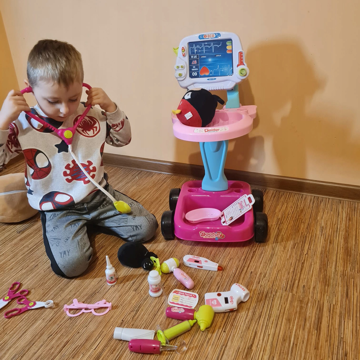 Zestaw Małego Doktora Lekarza EKG Wózek Akcesoria Mały Lekarz Świecenie XXL Wysokość produktu 60 cm