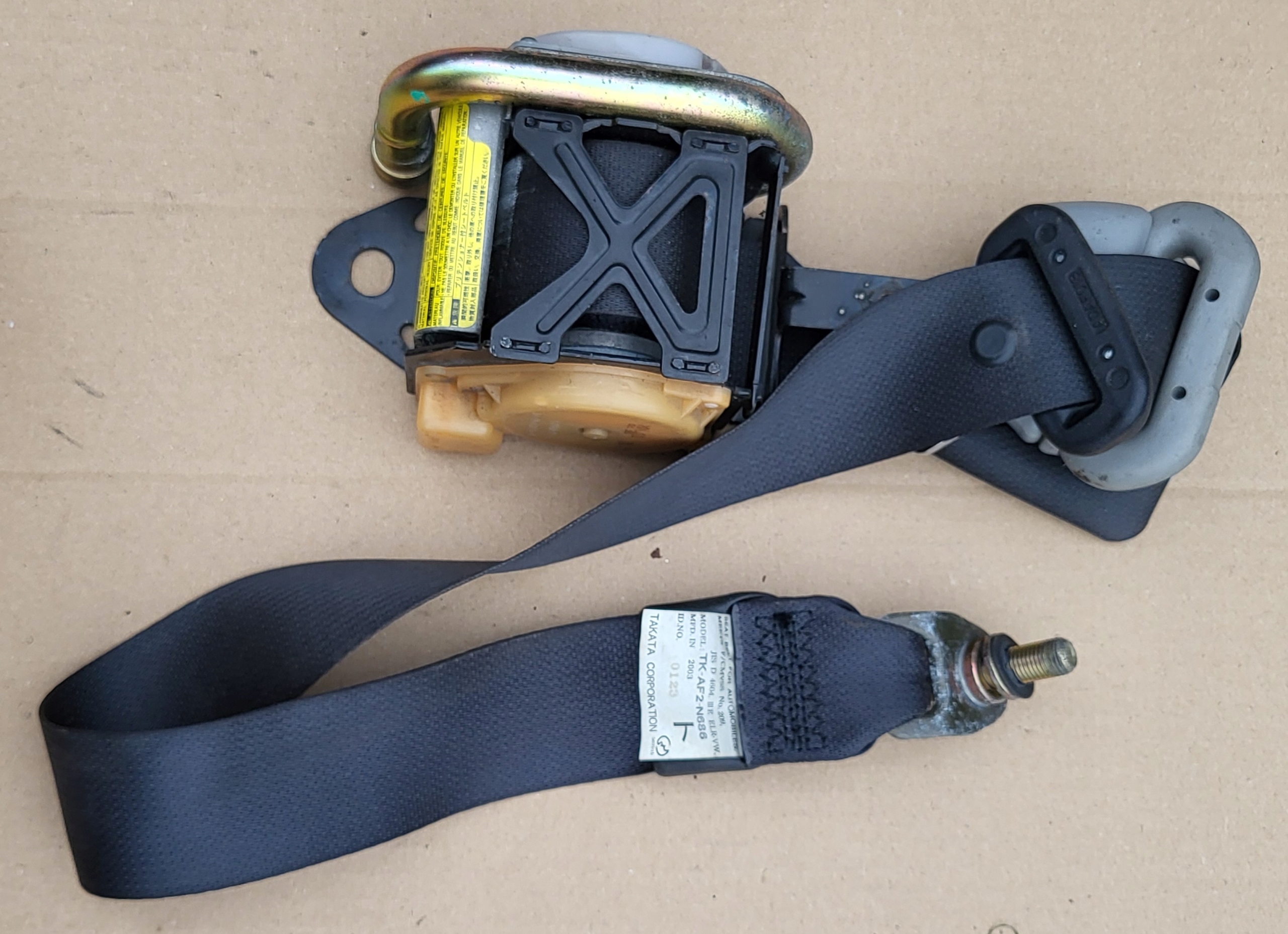 tension belt safety left front driver´s MITSUBISHI TK-AF2-N686