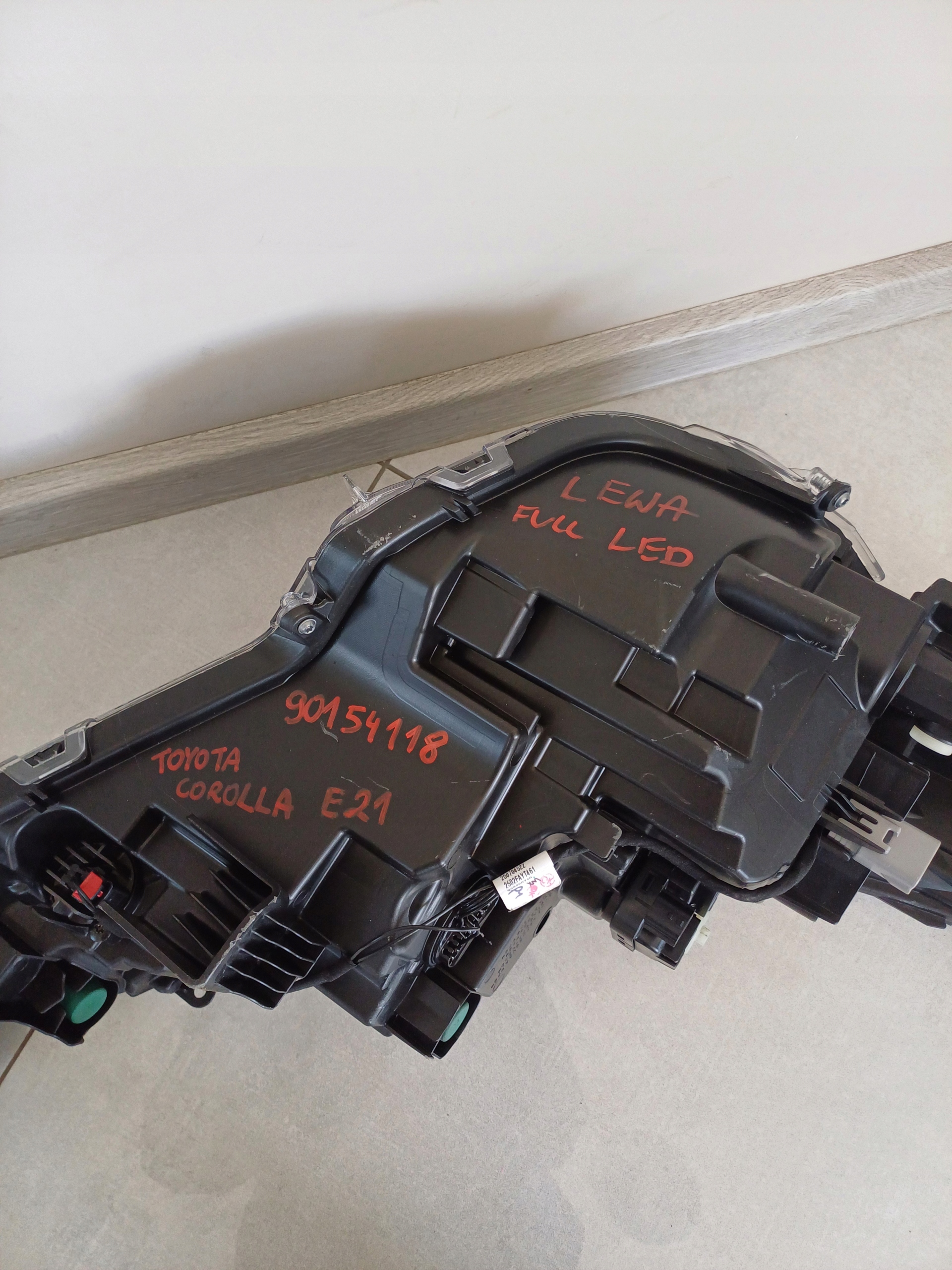 light left front front TOYOTA COROLLA E21 XII 81150-02S60 90154118