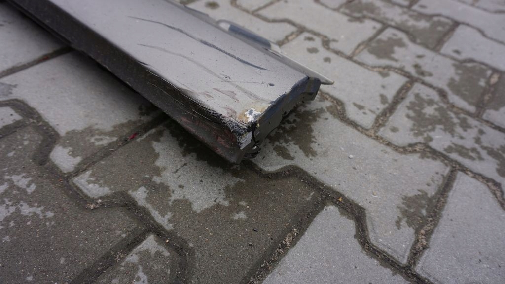 MERCEDES CLS 218 - left moulding threshold