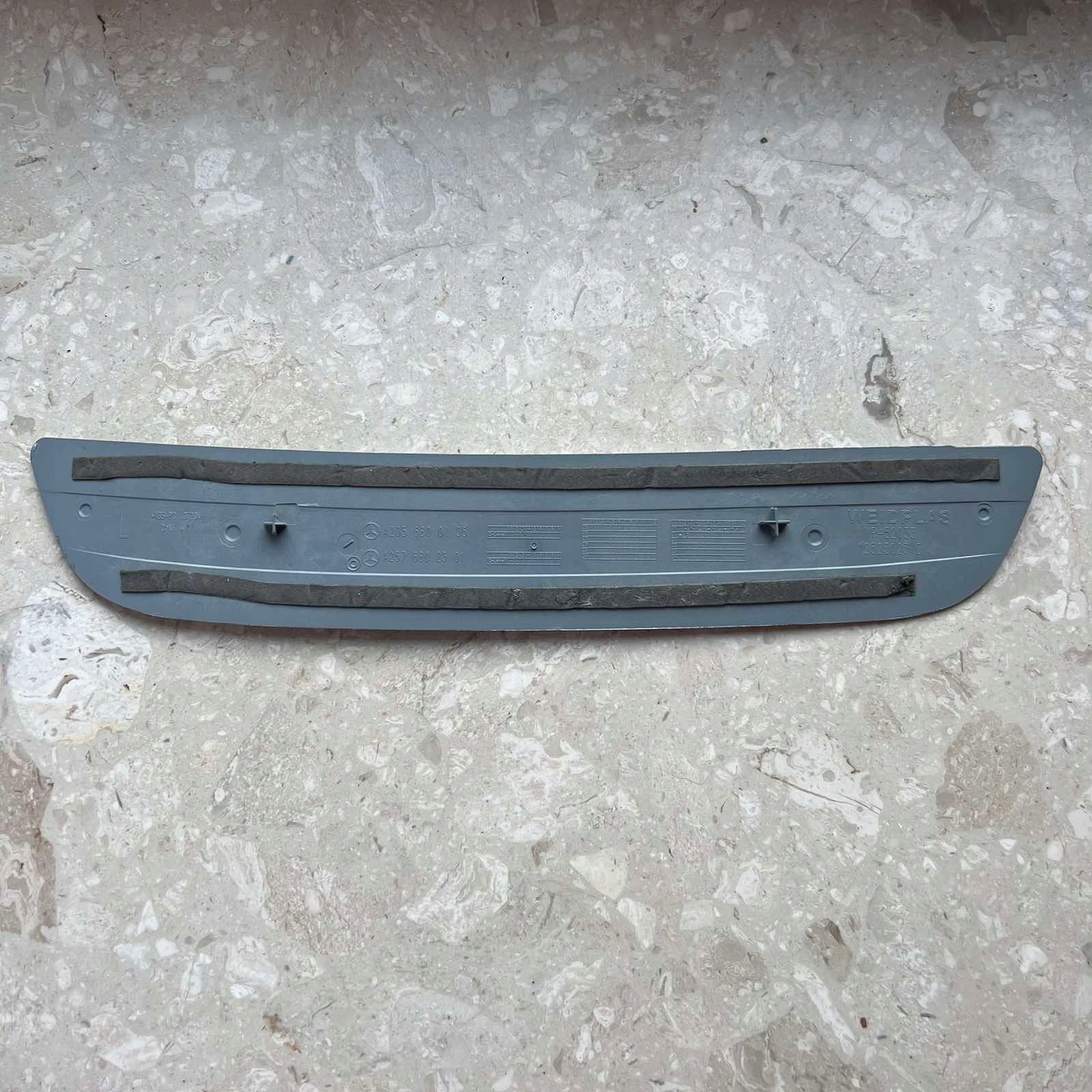 Mercedes-Benz OE A2056800135 moulding threshold L