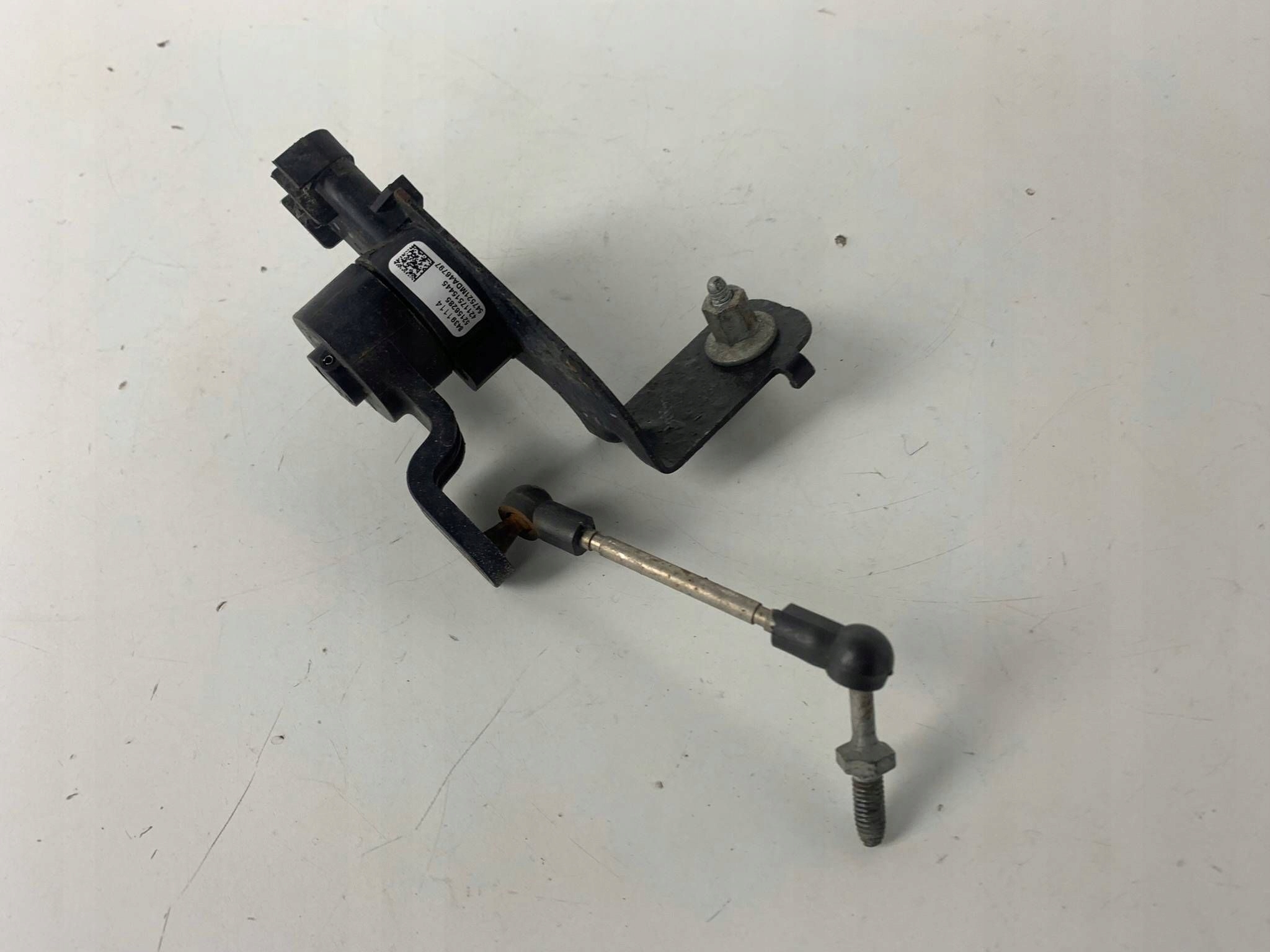 Sensor poziomowania Leuchten vorne Opel Insignia B 84391114