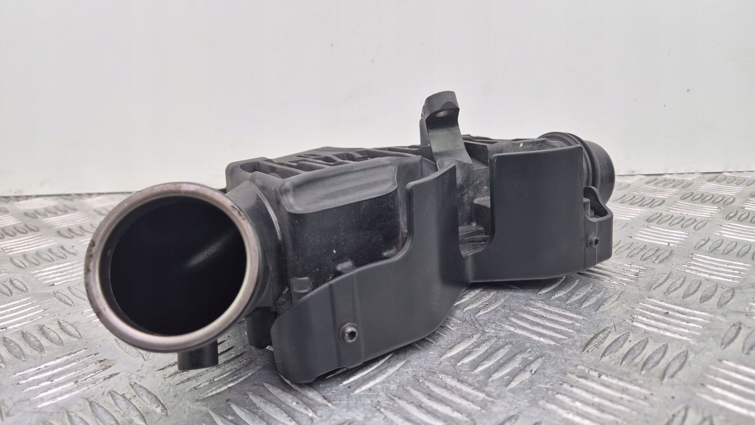 Mercedes E300 CDI W212 hadice intercoolera A6421403487 OM642