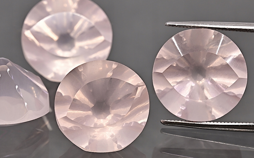 Růženín fazetovaný kulatý fi 13 mm