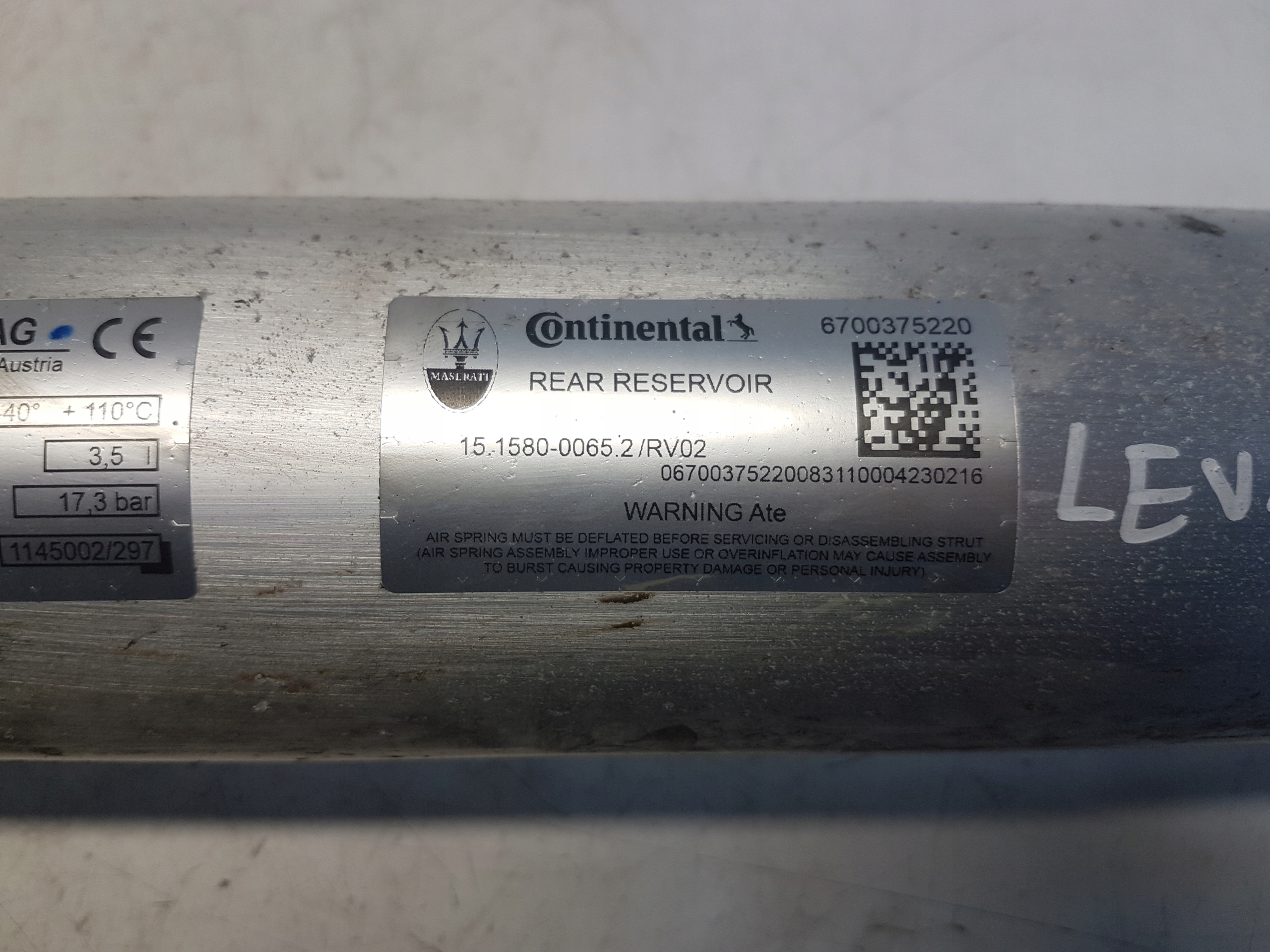 MASERATI LEVANTE BEHÄLTER LUFT 6700375220