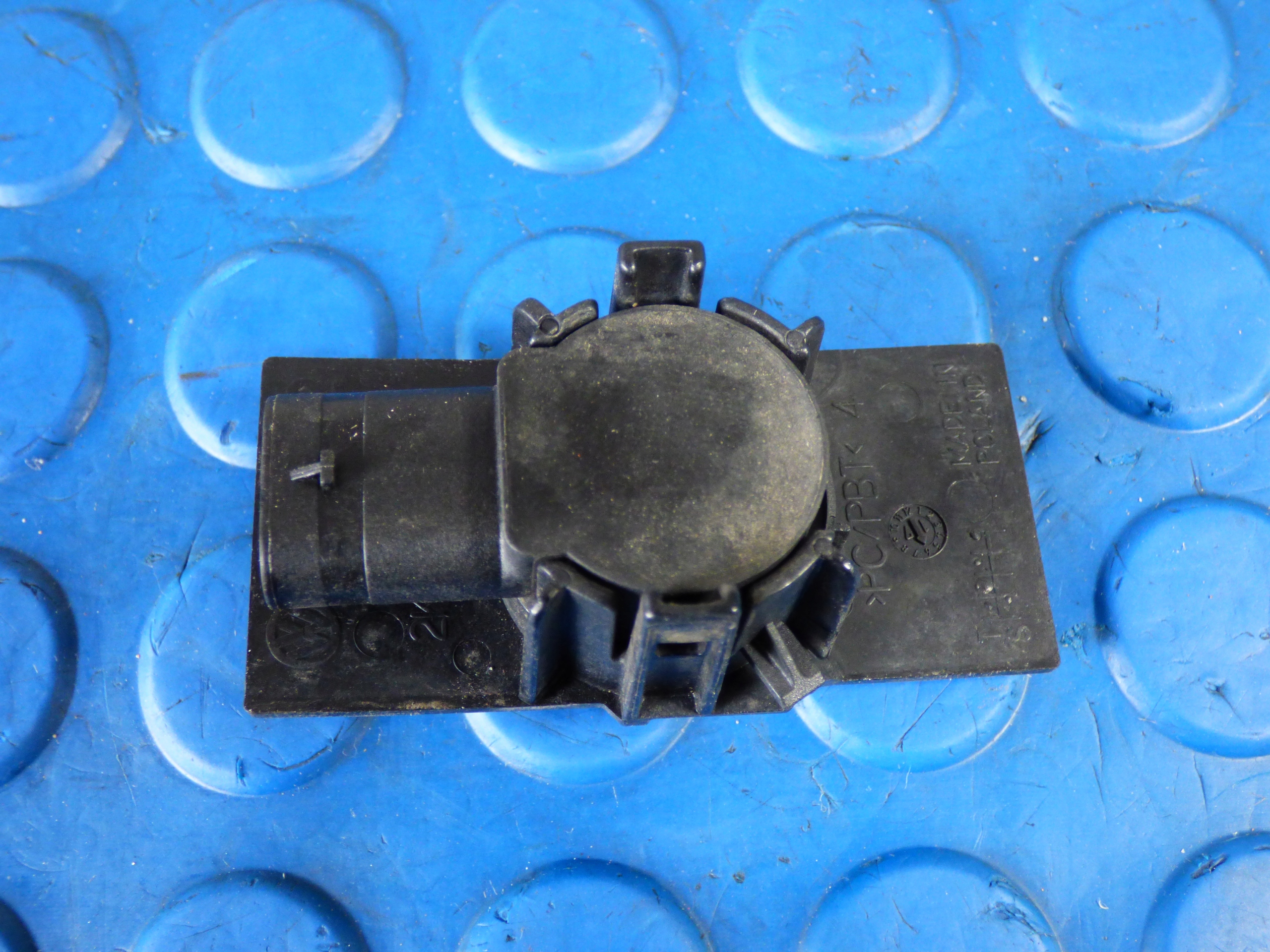SENSOR HALTER PDC HECK LR5T VW CADDY III 2K5