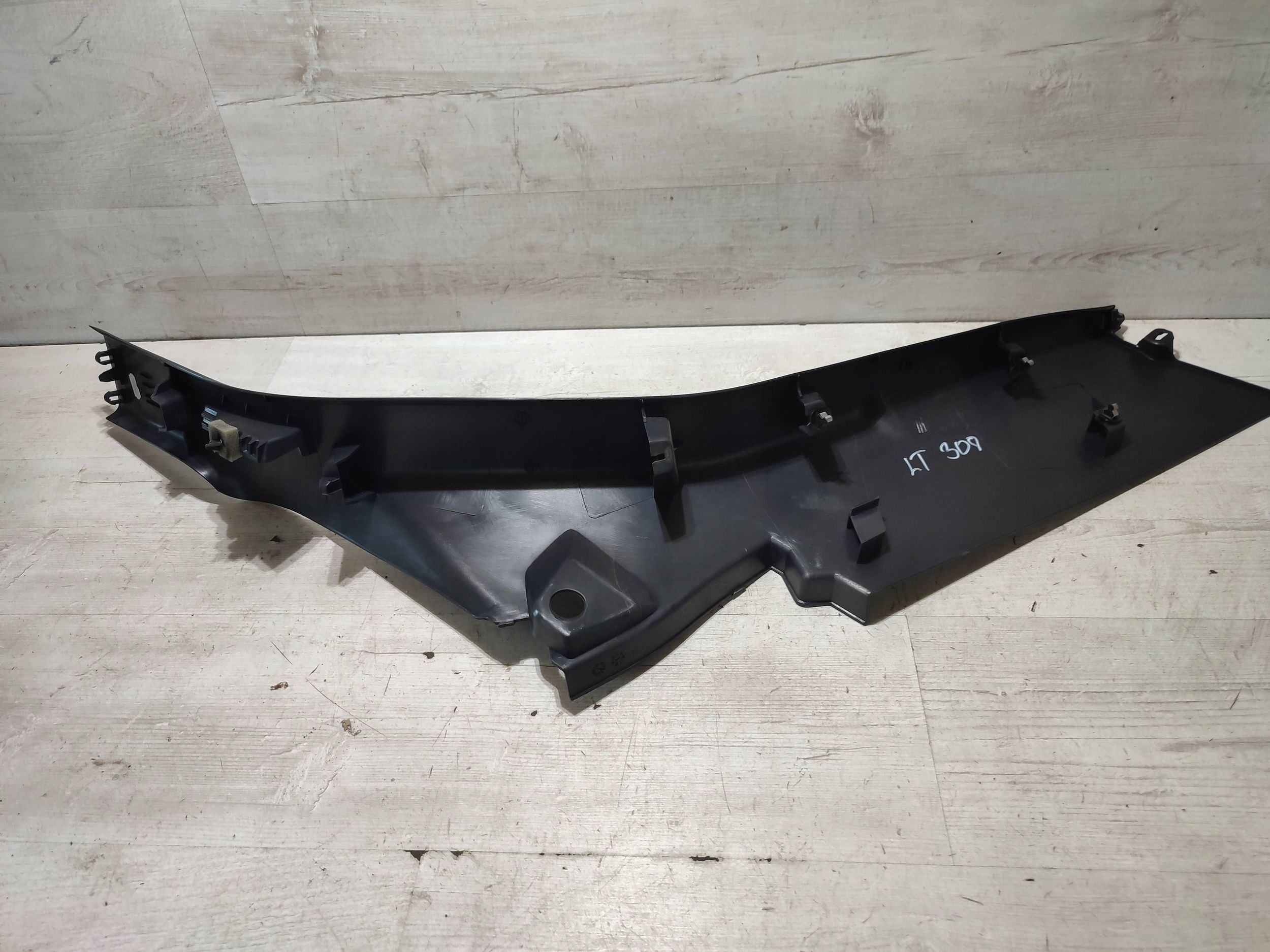 Peugeot 308 2019 rear part side left moulding threshold rear